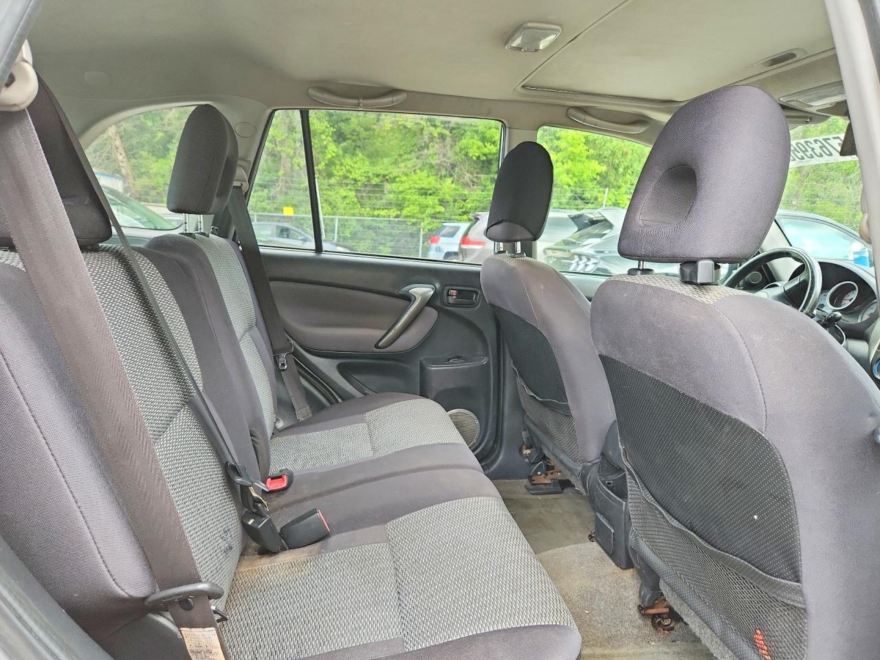 2004 Toyota Rav4 Base Silver vin: JTEHD20V146004233