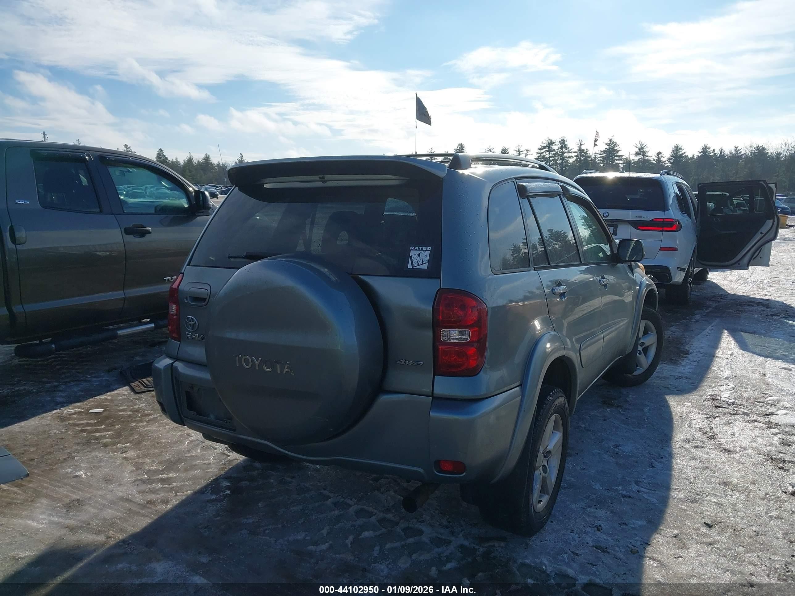 2004 Toyota Rav4   Gray vin: JTEHD20V240001182