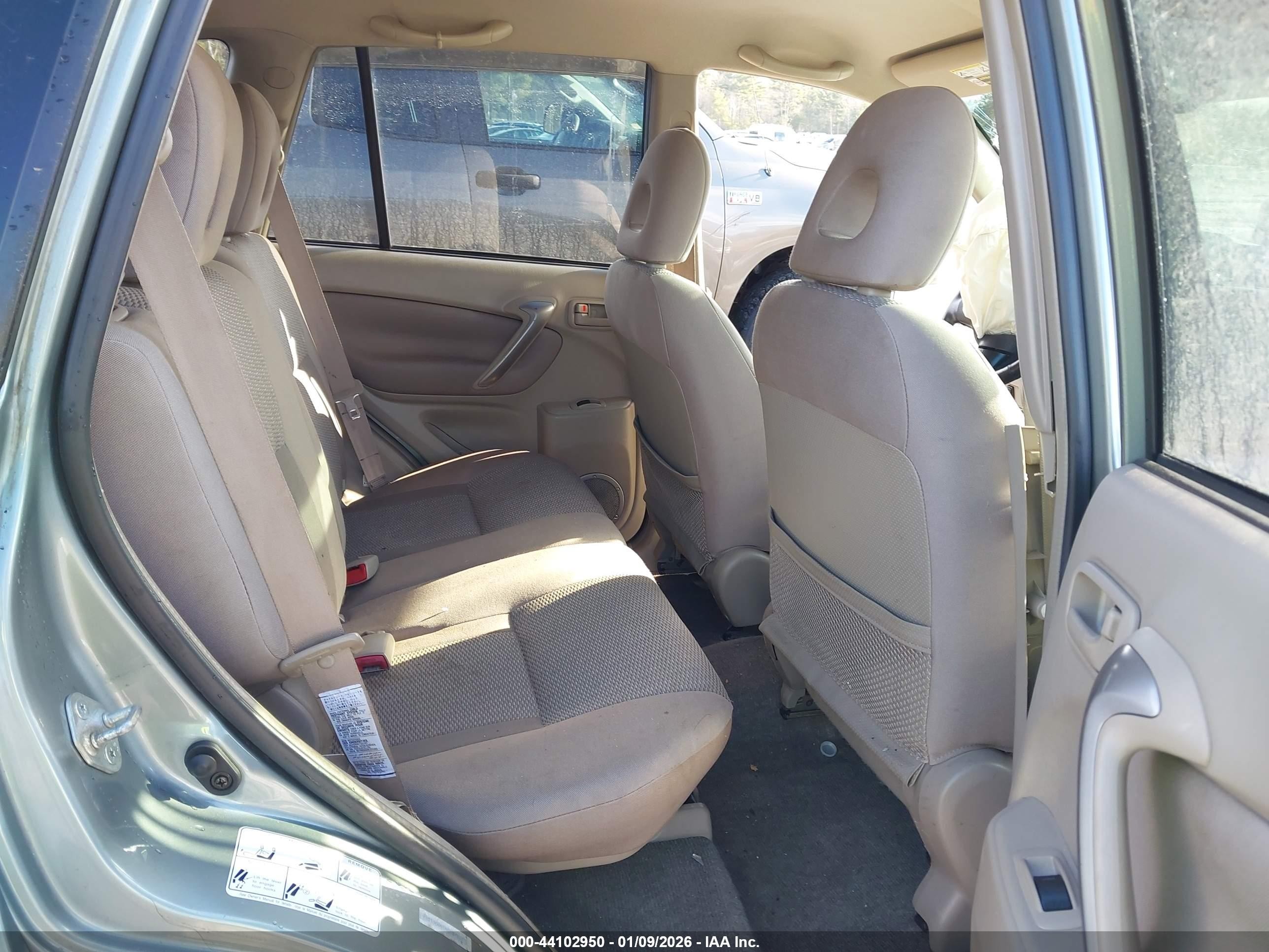 2004 Toyota Rav4   Gray vin: JTEHD20V240001182
