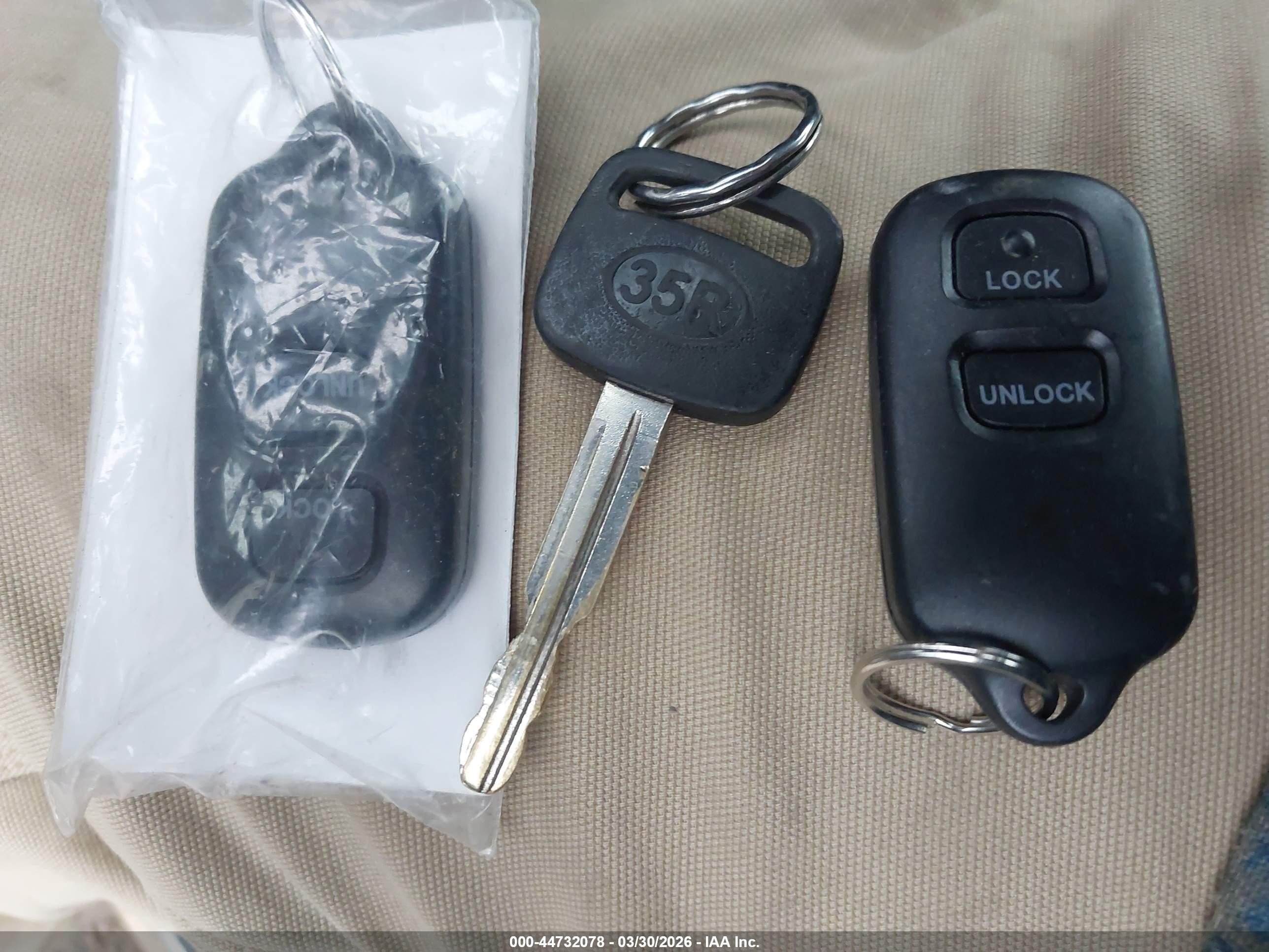 2005 Toyota Rav4 Серый vin: JTEHD20V250054353