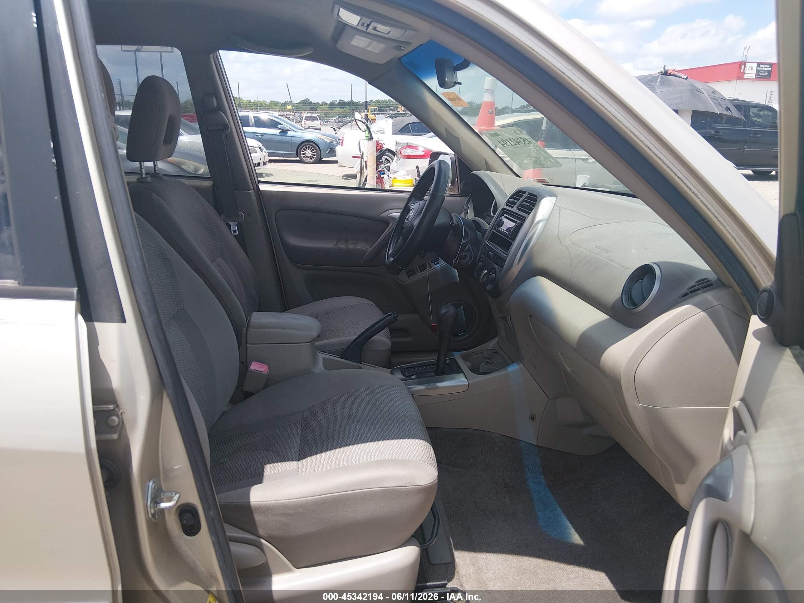 2005 Toyota Rav4   Beige vin: JTEHD20V250067202