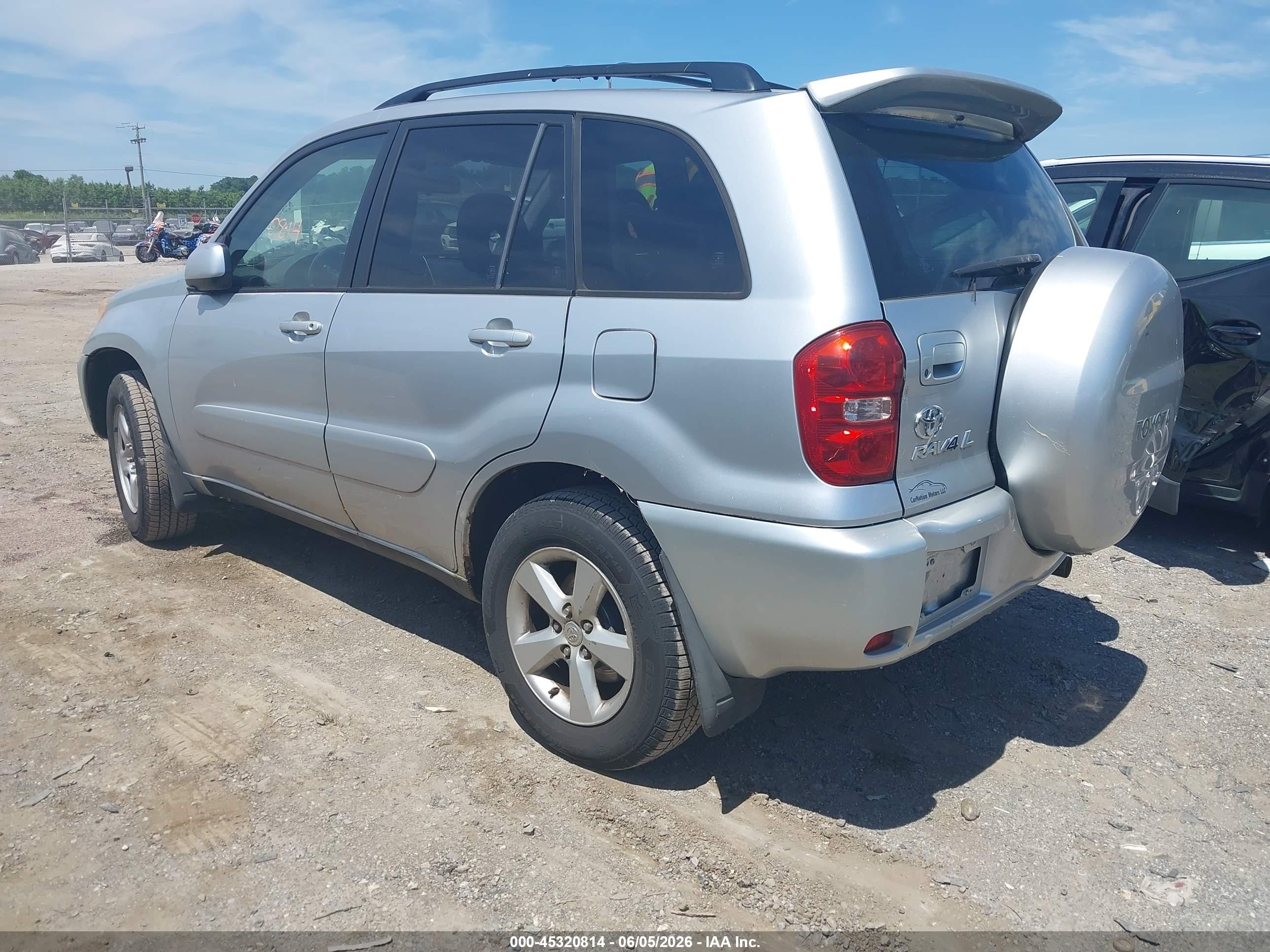 2005 Toyota Rav4   Silver vin: JTEHD20V256033581