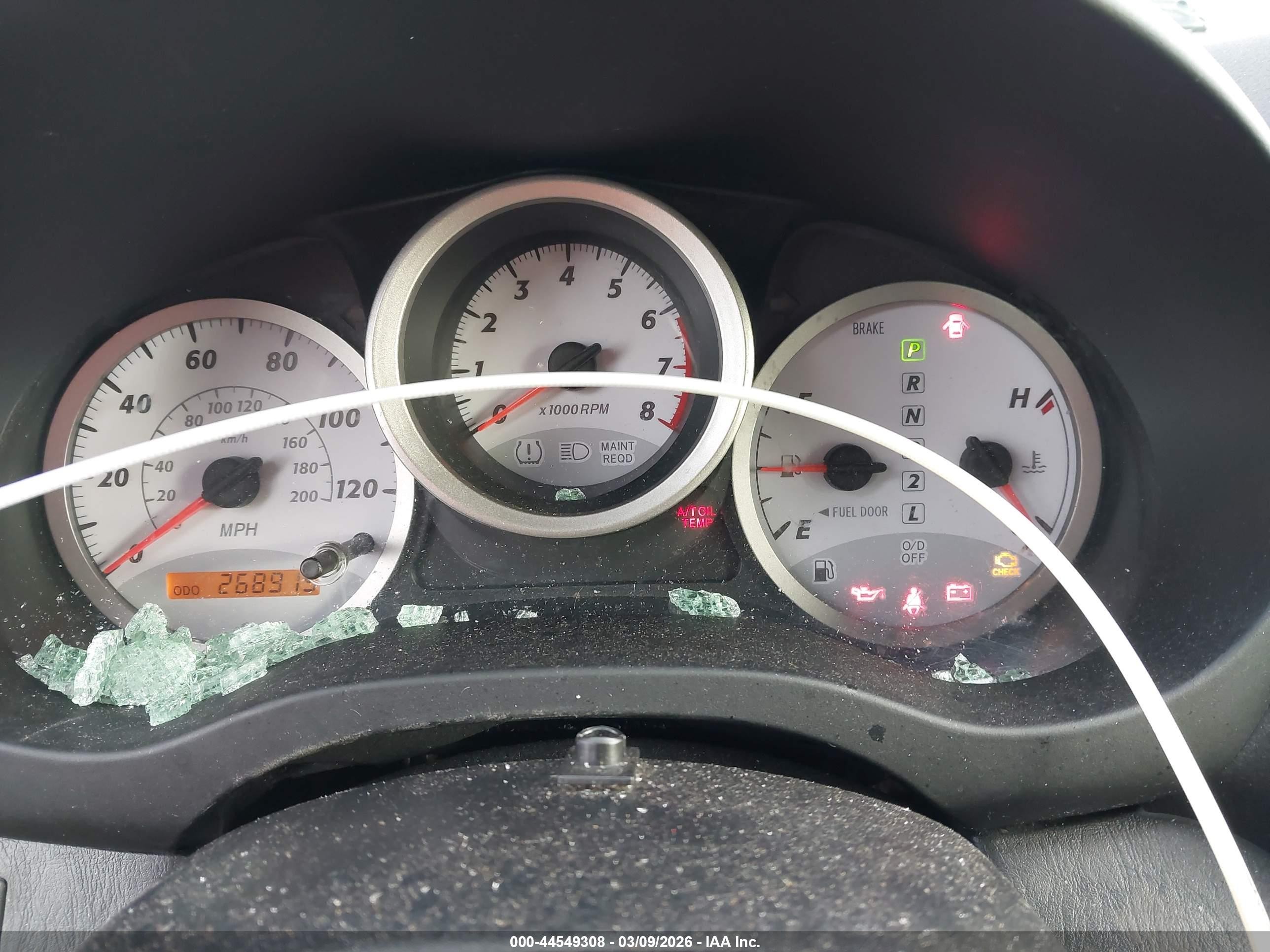 2005 Toyota Rav4   Silver vin: JTEHD20V256040840