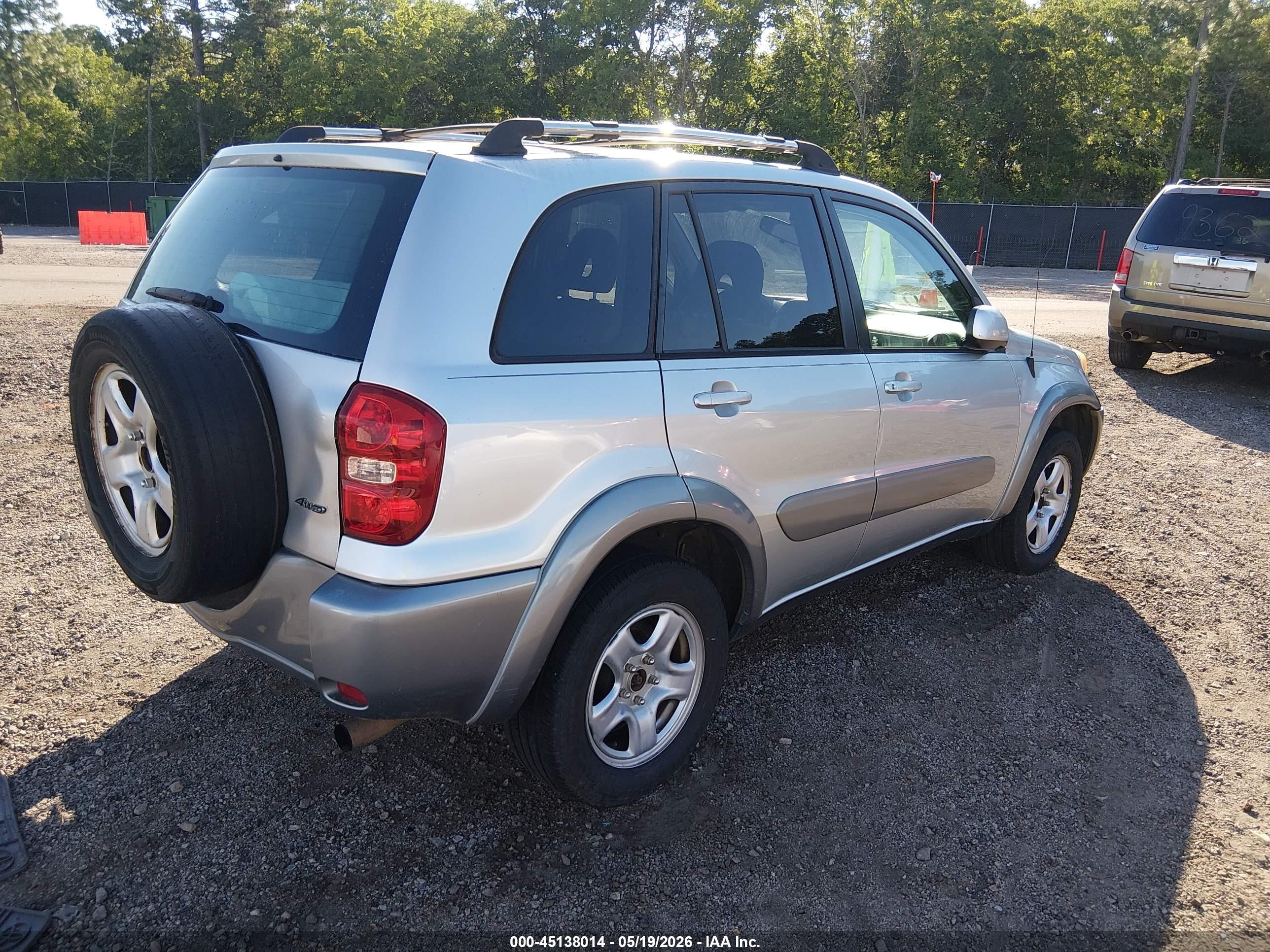 2005 Toyota Rav4 Silver vin: JTEHD20V256044483