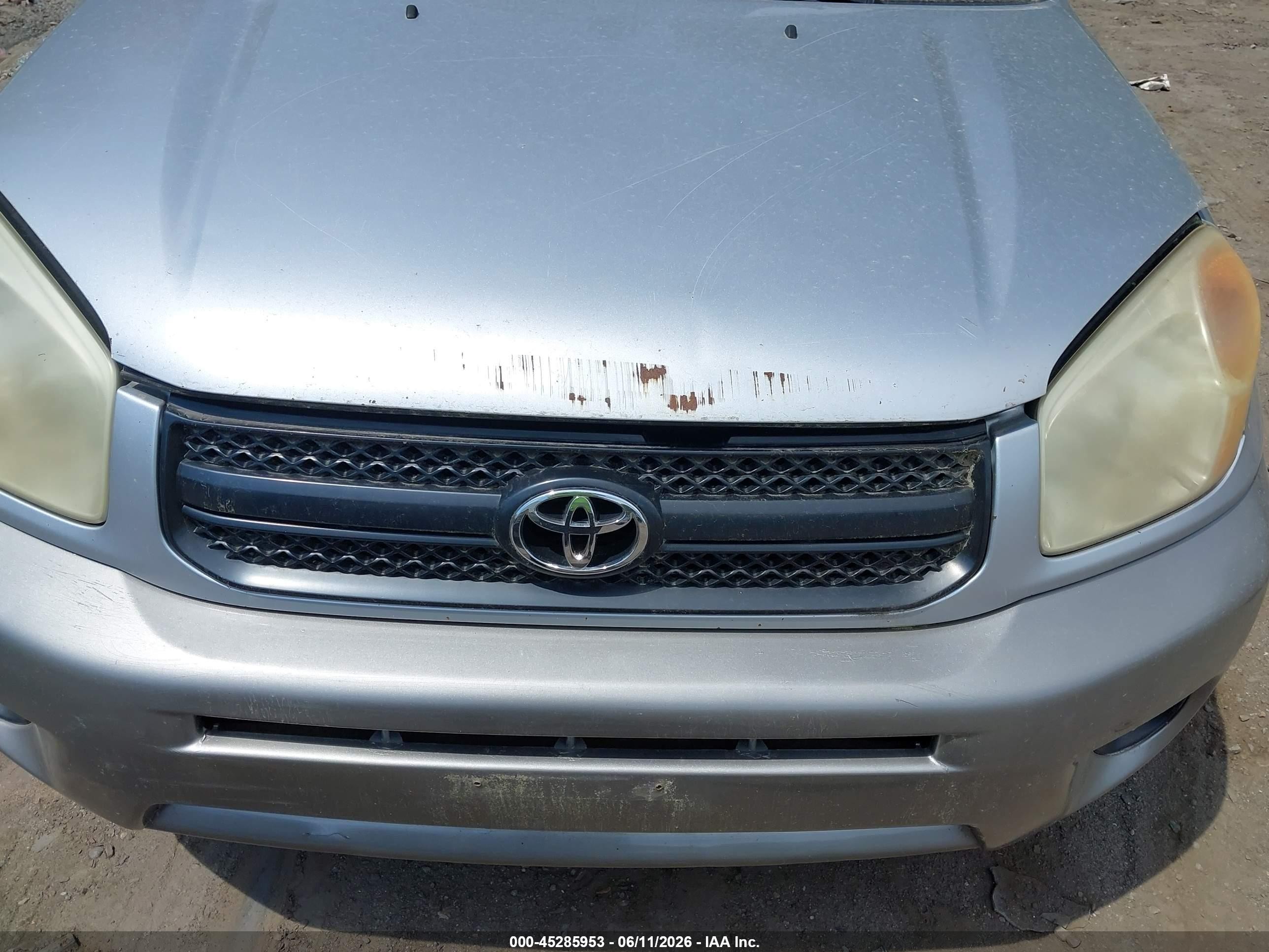 2004 Toyota Rav4   Silver vin: JTEHD20V340013146