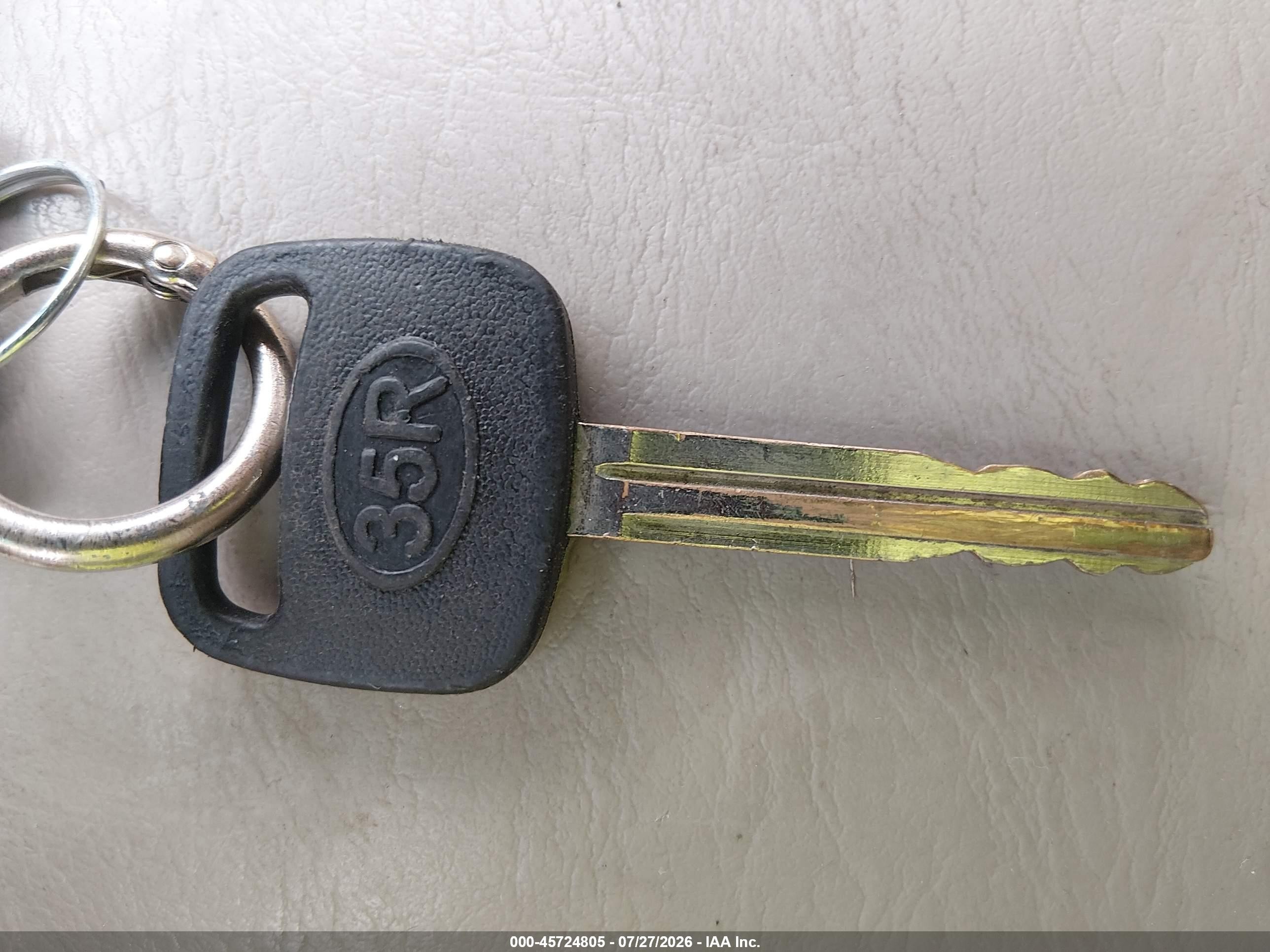 2004 Toyota Rav4   Белый vin: JTEHD20V340020369