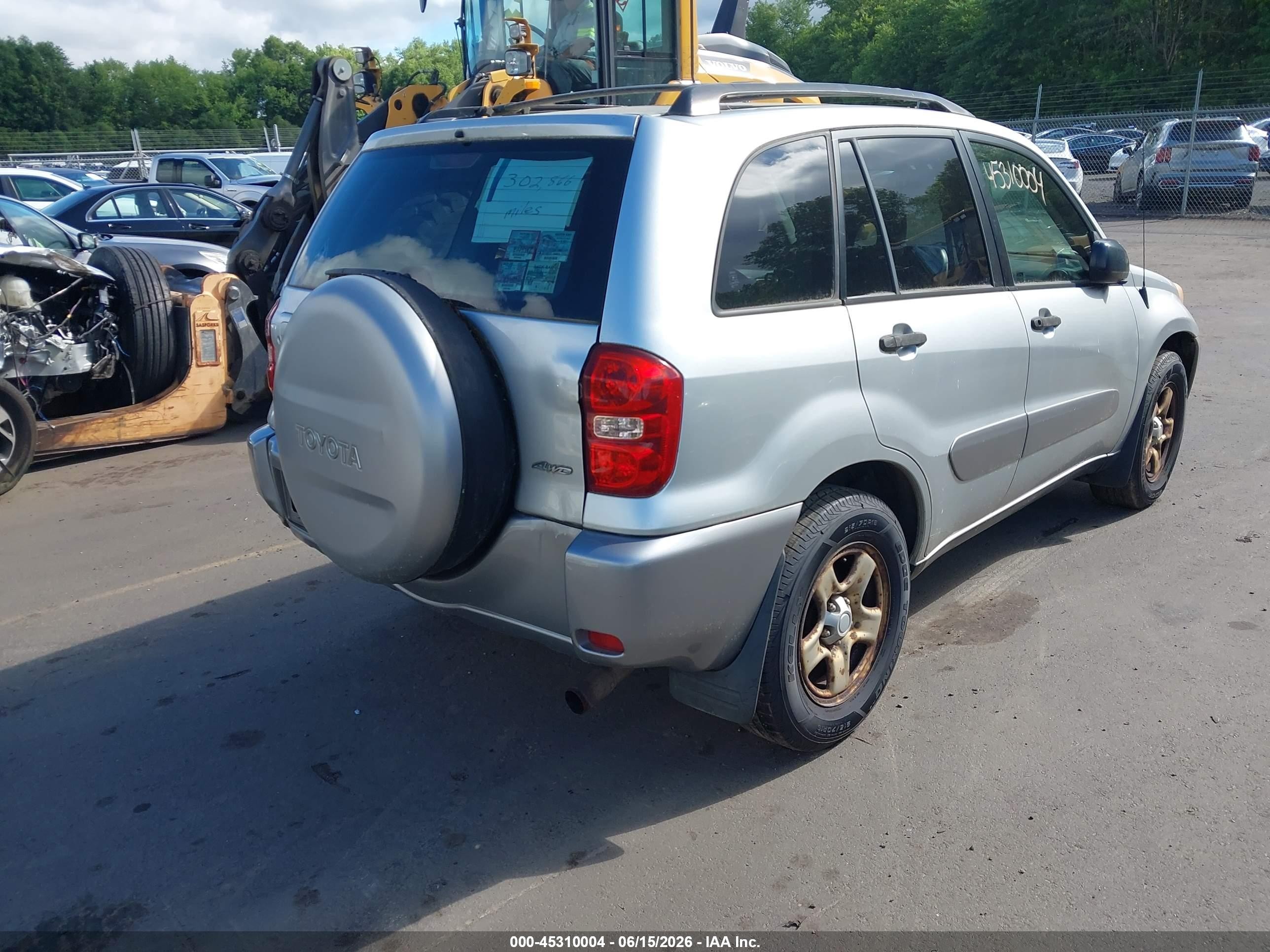 2004 Toyota Rav4   Silver vin: JTEHD20V346022037