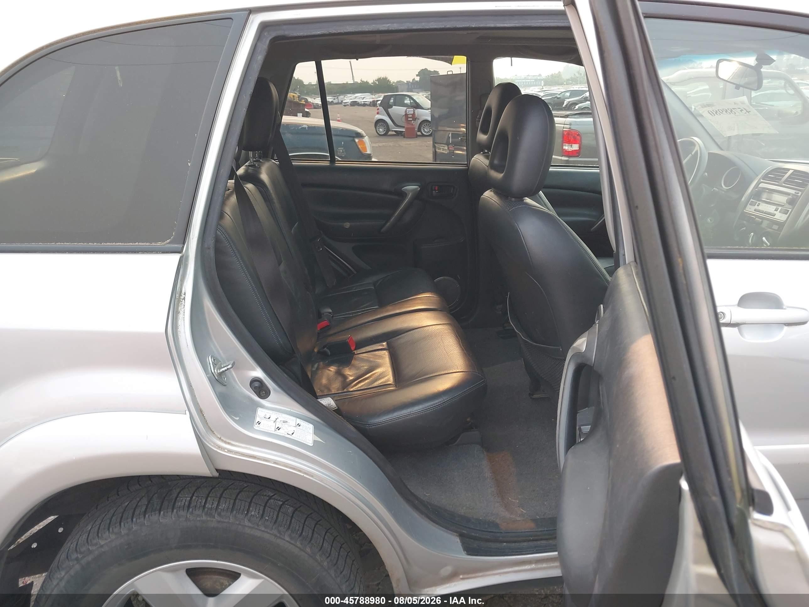 2005 Toyota Rav4   Silver vin: JTEHD20V356029281