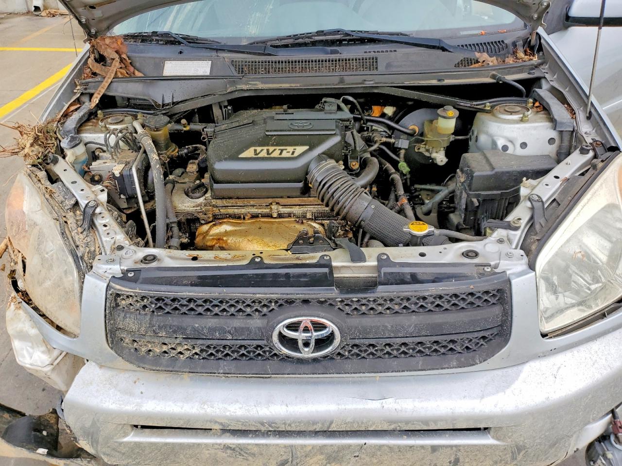 2005 Toyota Rav 4 Silver vin: JTEHD20V450041121