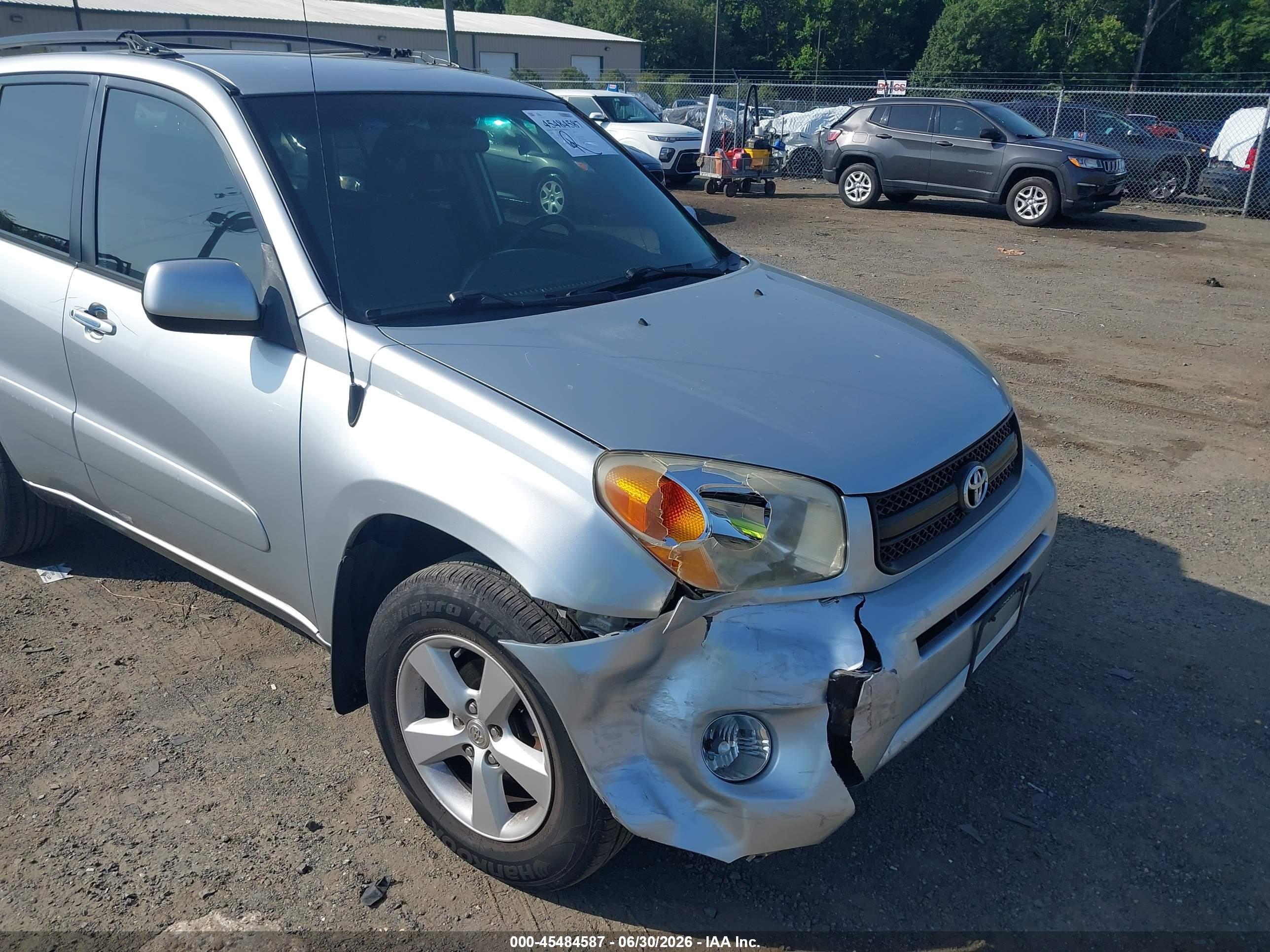 2005 Toyota Rav4   Silver vin: JTEHD20V456029497
