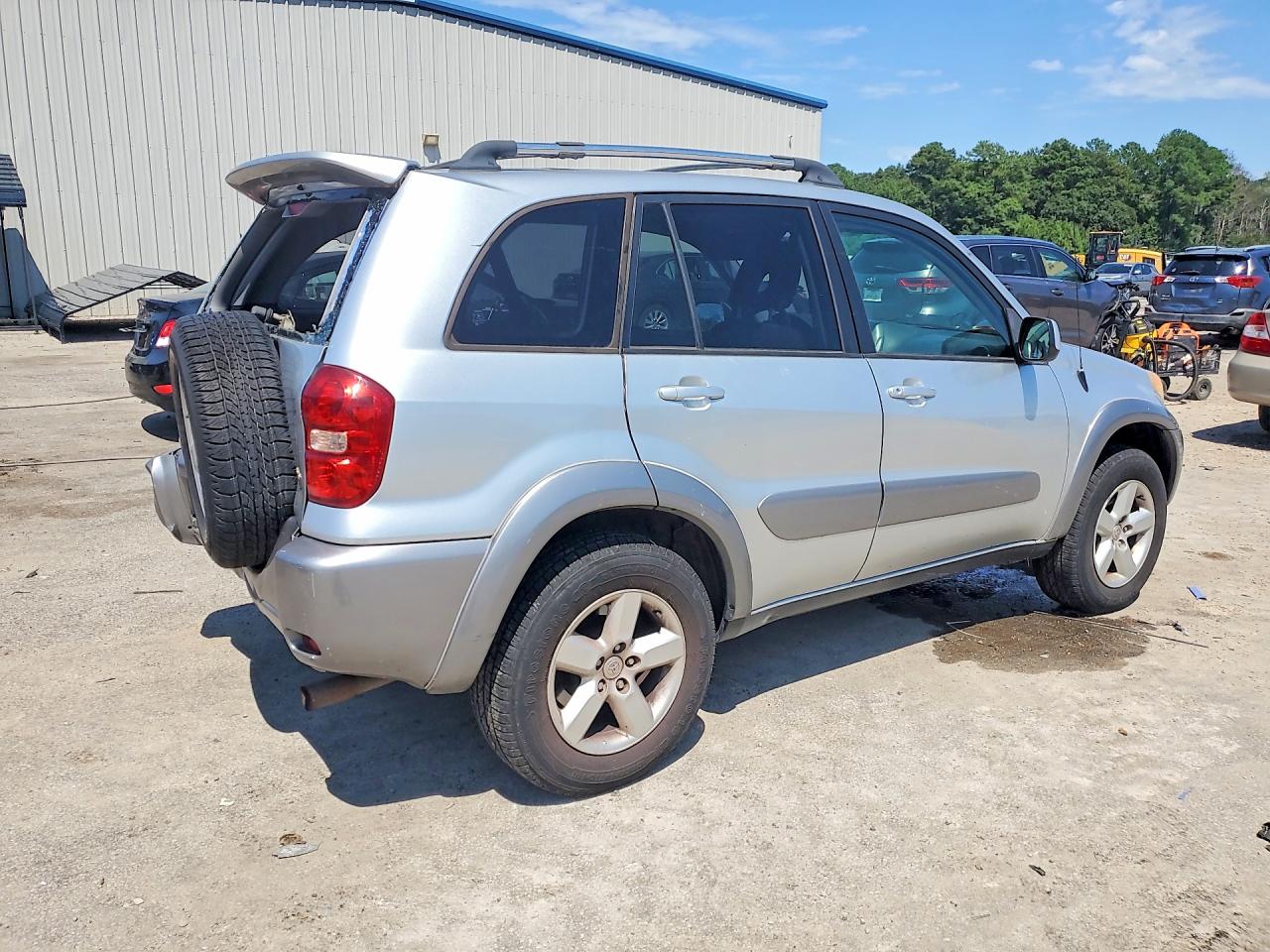 2005 Toyota Rav4 Base Silver vin: JTEHD20V456046039