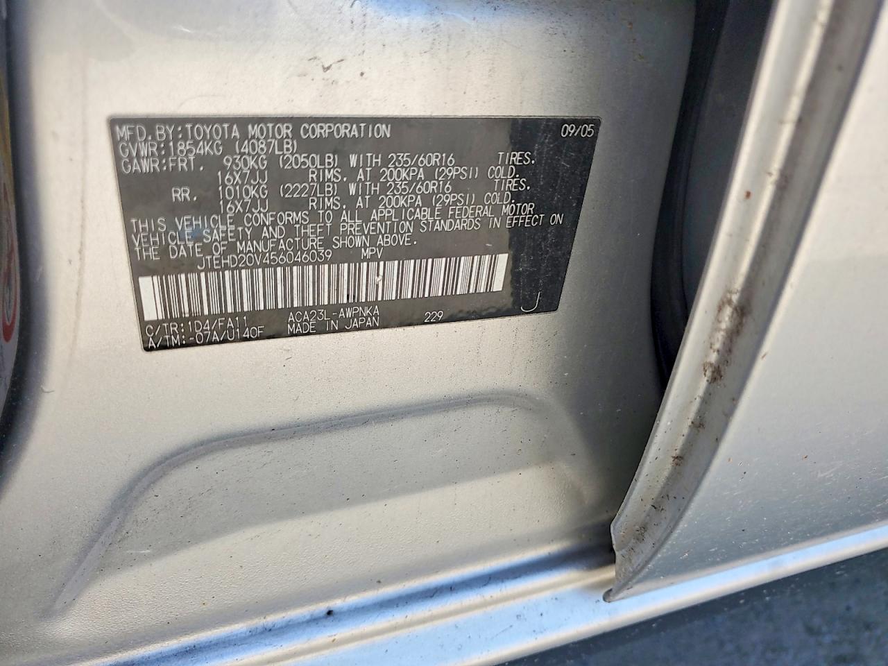 2005 Toyota Rav4 Base Silver vin: JTEHD20V456046039