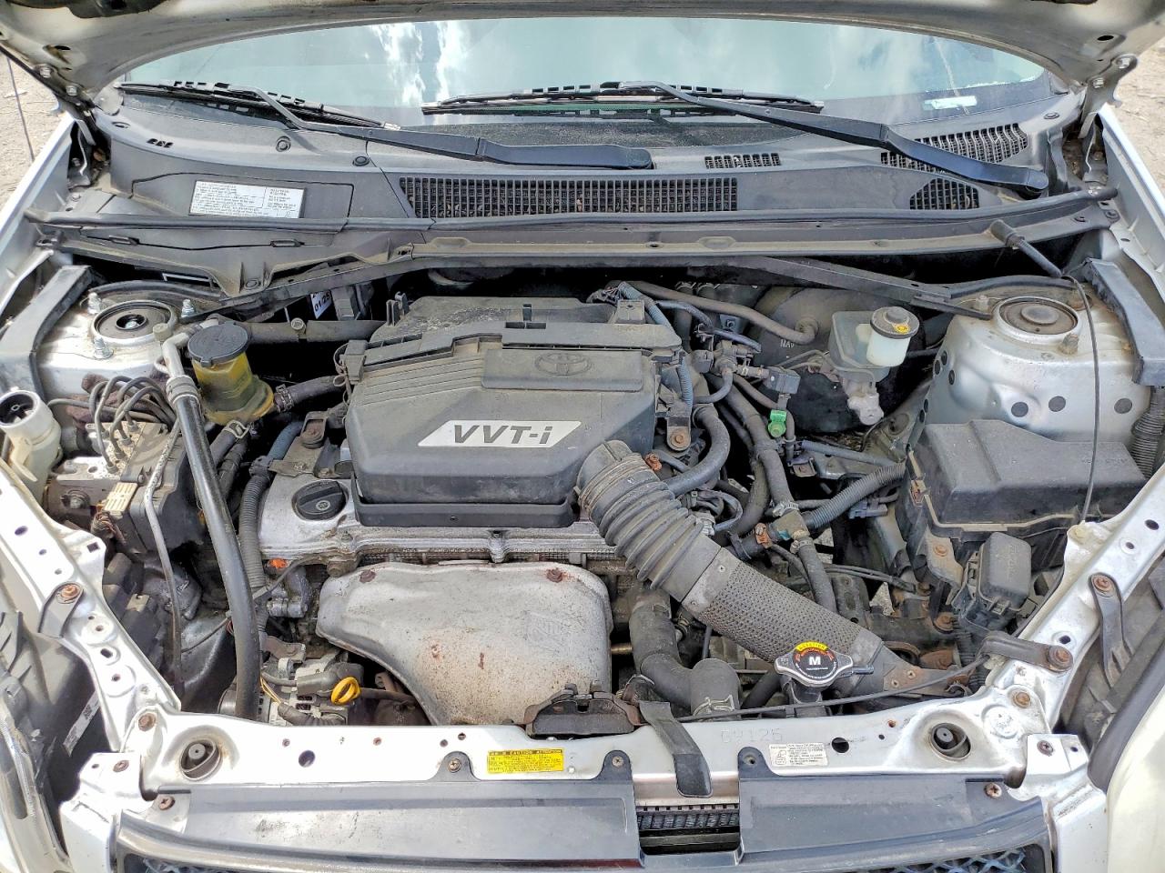 2005 Toyota Rav4 Base Silver vin: JTEHD20V550040317