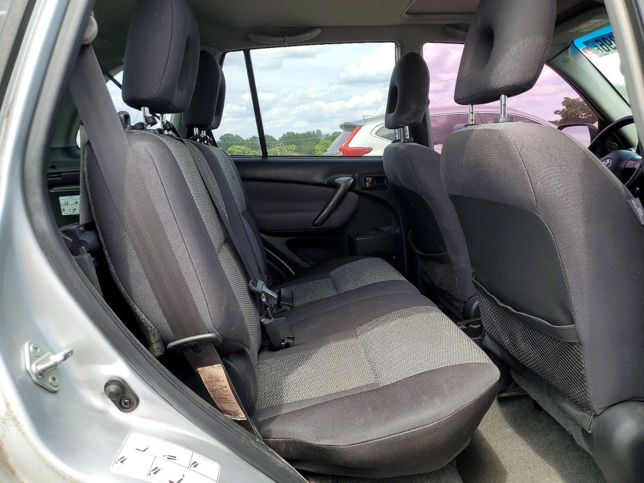 2005 Toyota Rav4 Base Silver vin: JTEHD20V550040317