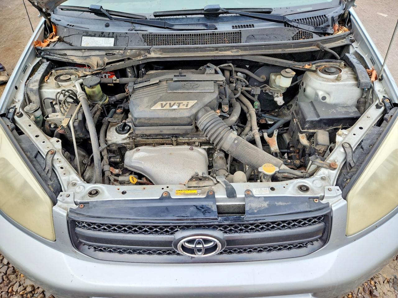 2005 Toyota Rav4 Base Silver vin: JTEHD20V550049017