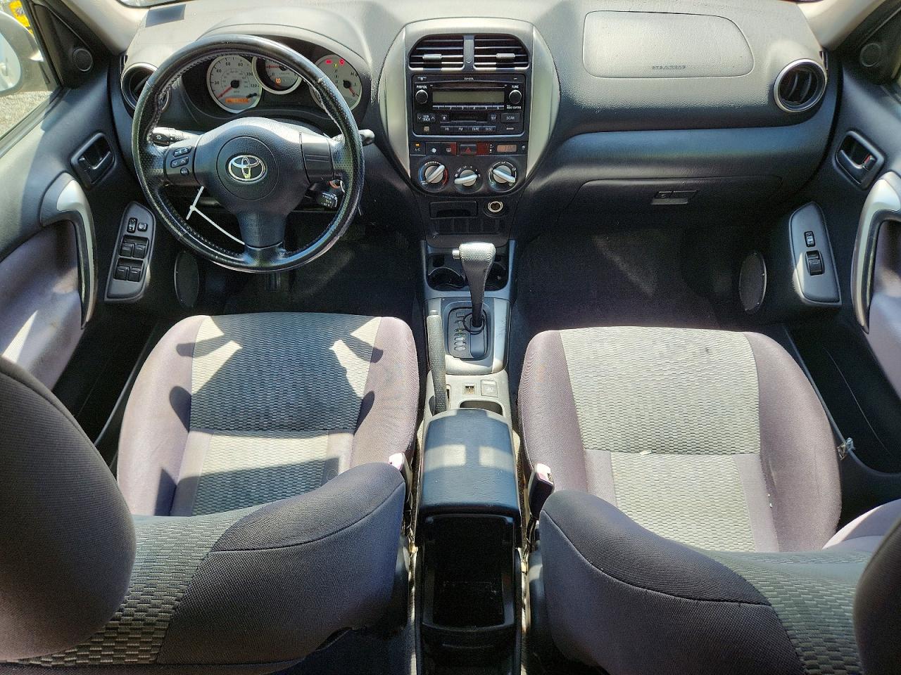 2005 Toyota Rav4 Base Silver vin: JTEHD20V550052600