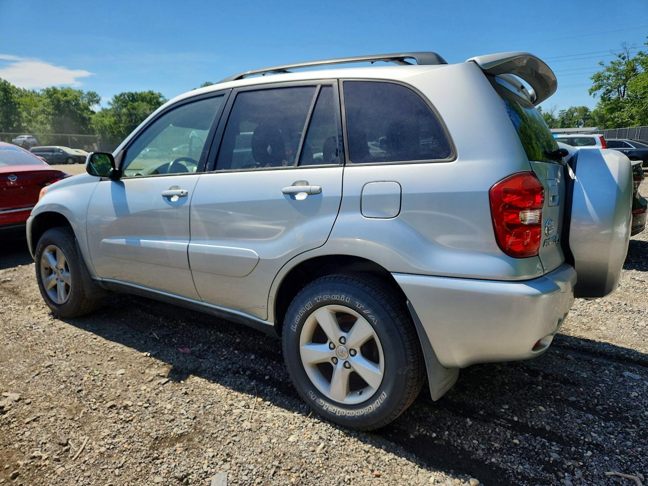 2005 Toyota Rav4 Base Silver vin: JTEHD20V550052600