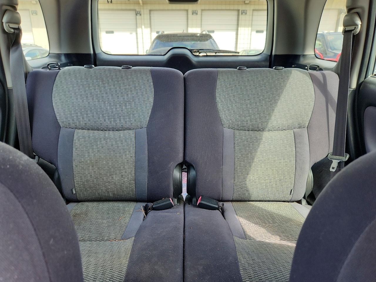 2005 Toyota Rav4 Base Silver vin: JTEHD20V550061653