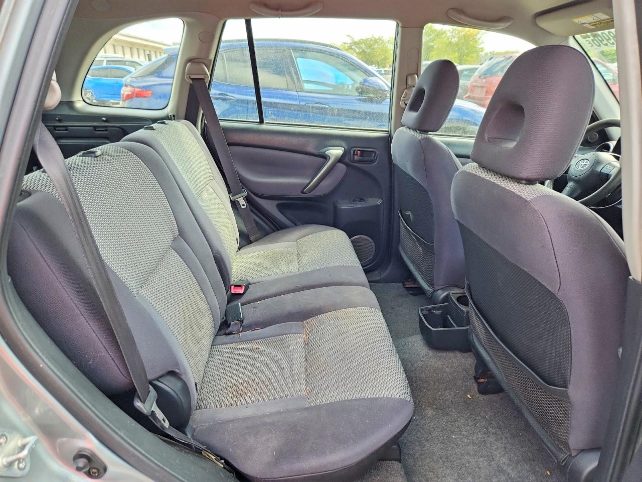 2005 Toyota Rav4 Base Silver vin: JTEHD20V550061653