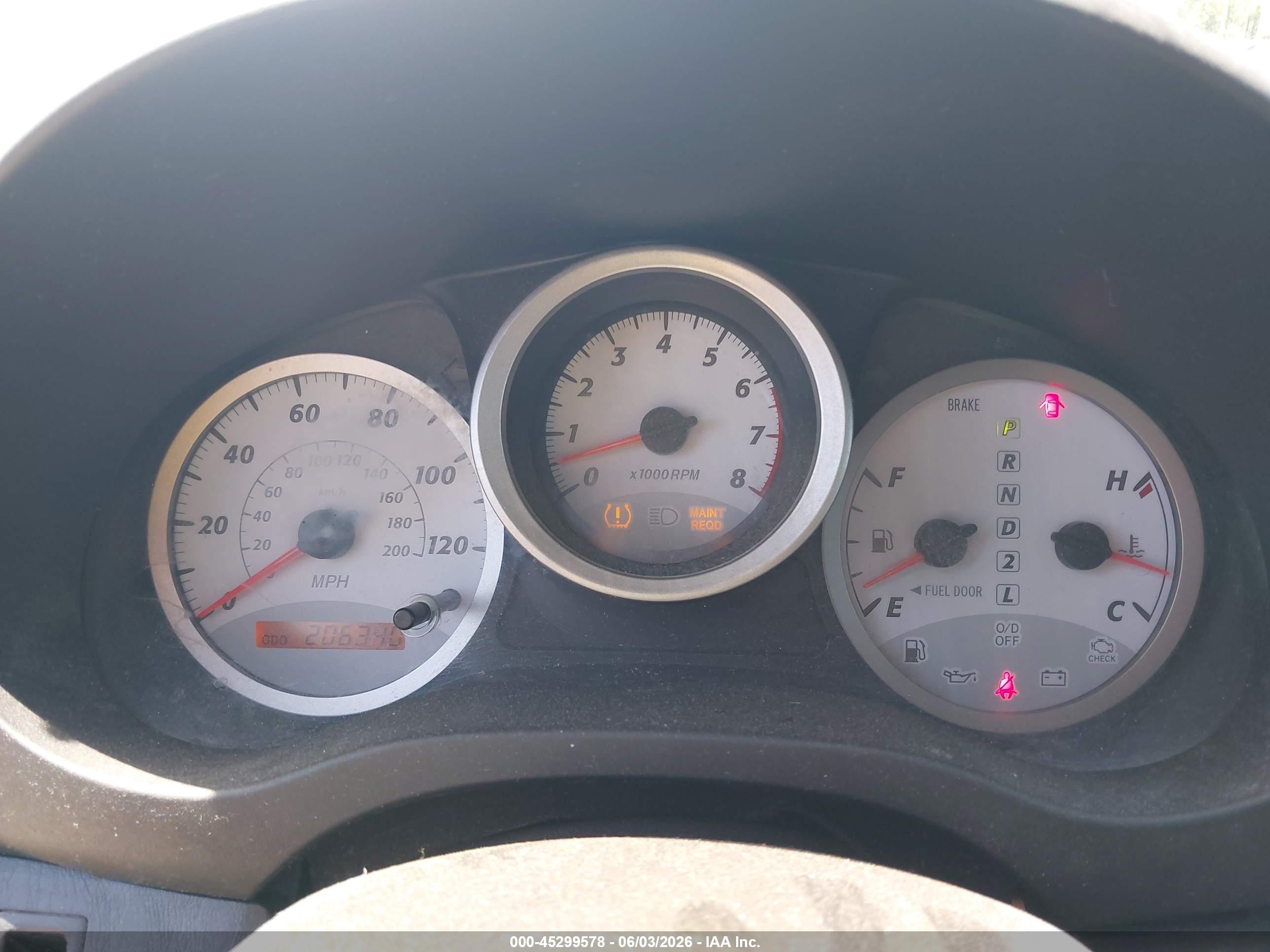 2005 Toyota Rav4   Серебряный vin: JTEHD20V556027757