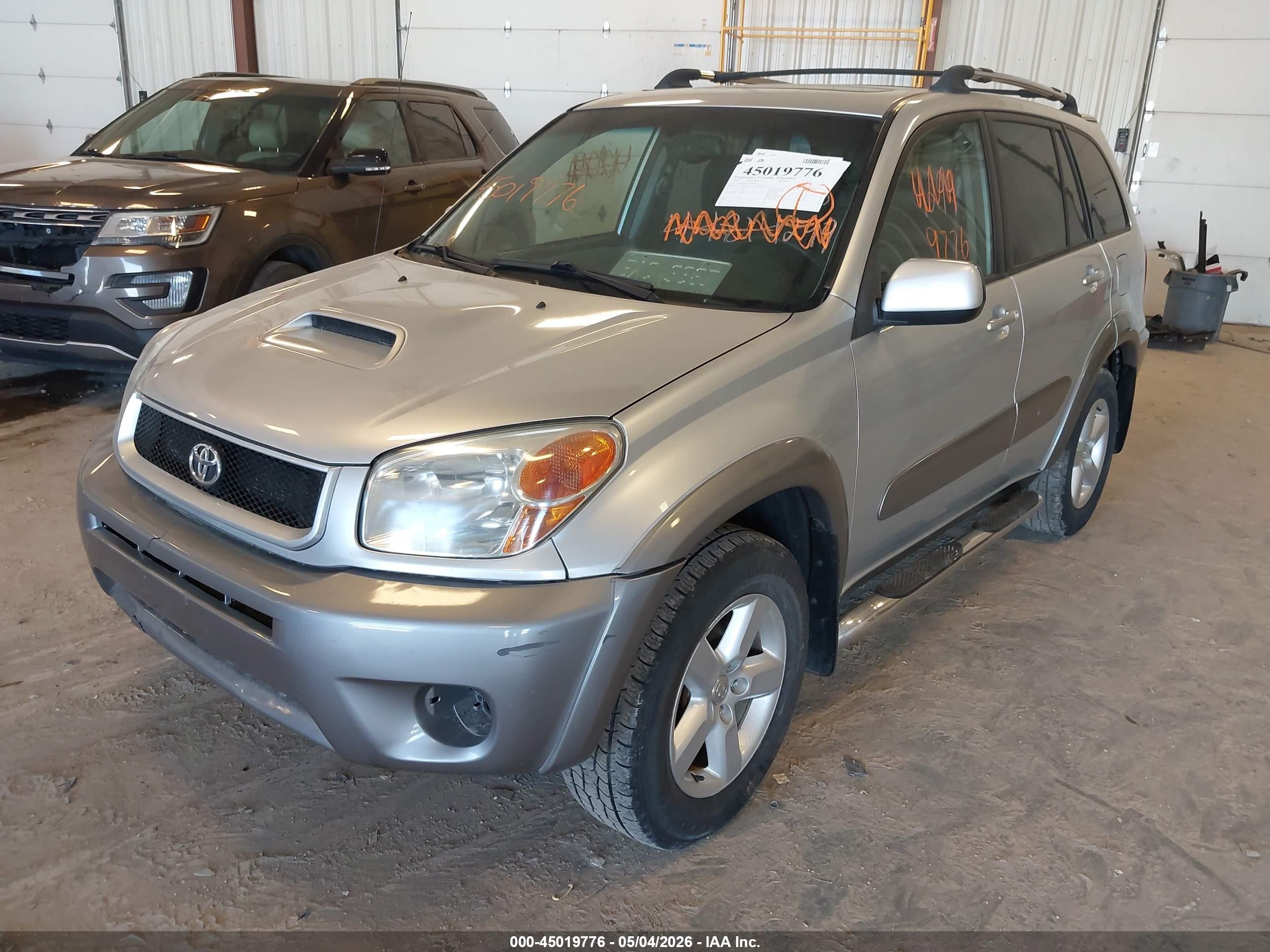 2005 Toyota Rav4   Silver vin: JTEHD20V556030867