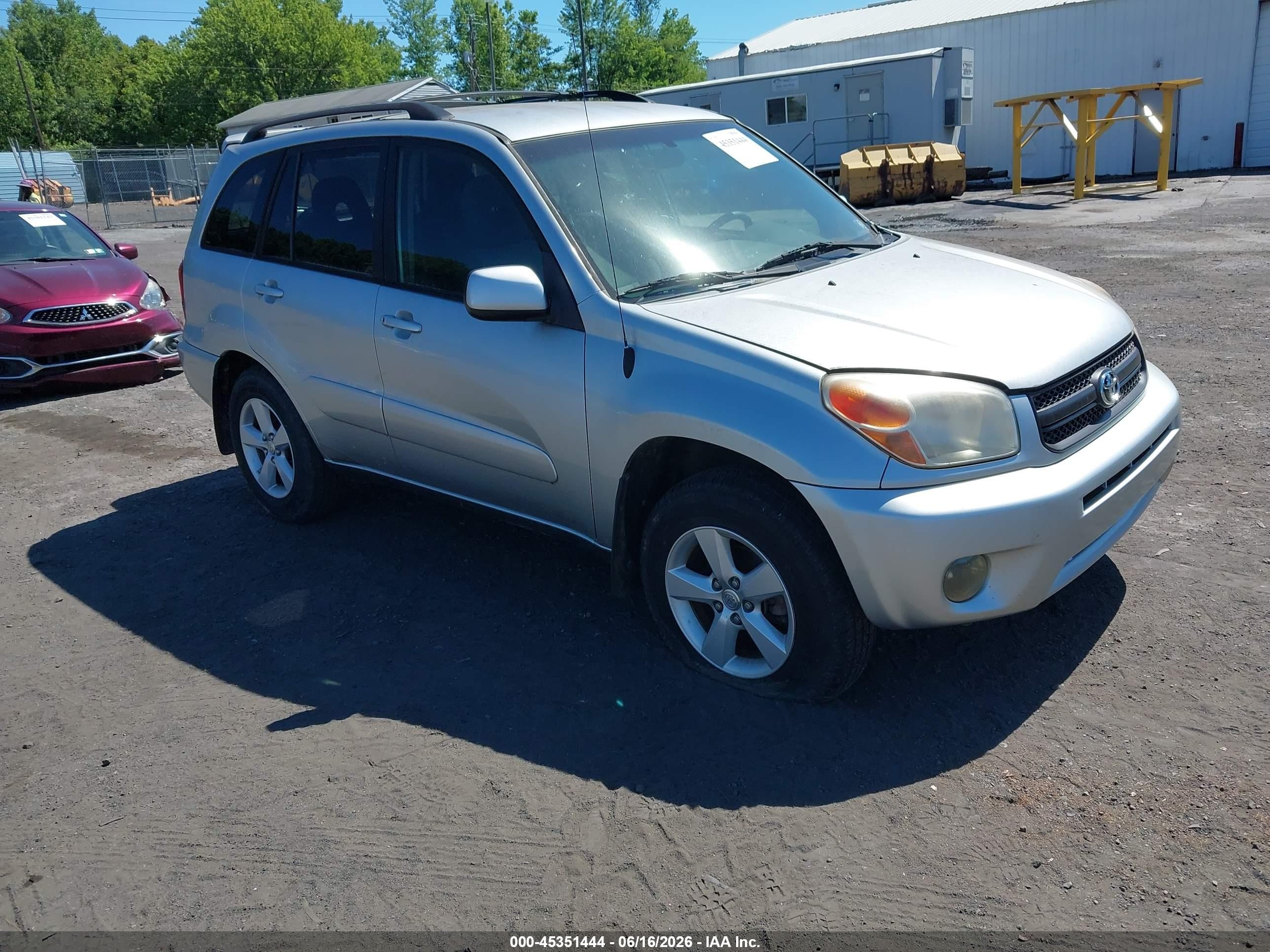 2004 Toyota Rav4   Silver vin: JTEHD20V640020673