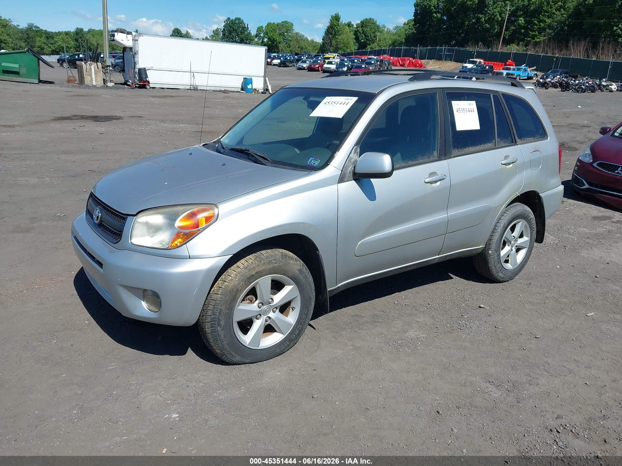 2004 Toyota Rav4   Silver vin: JTEHD20V640020673