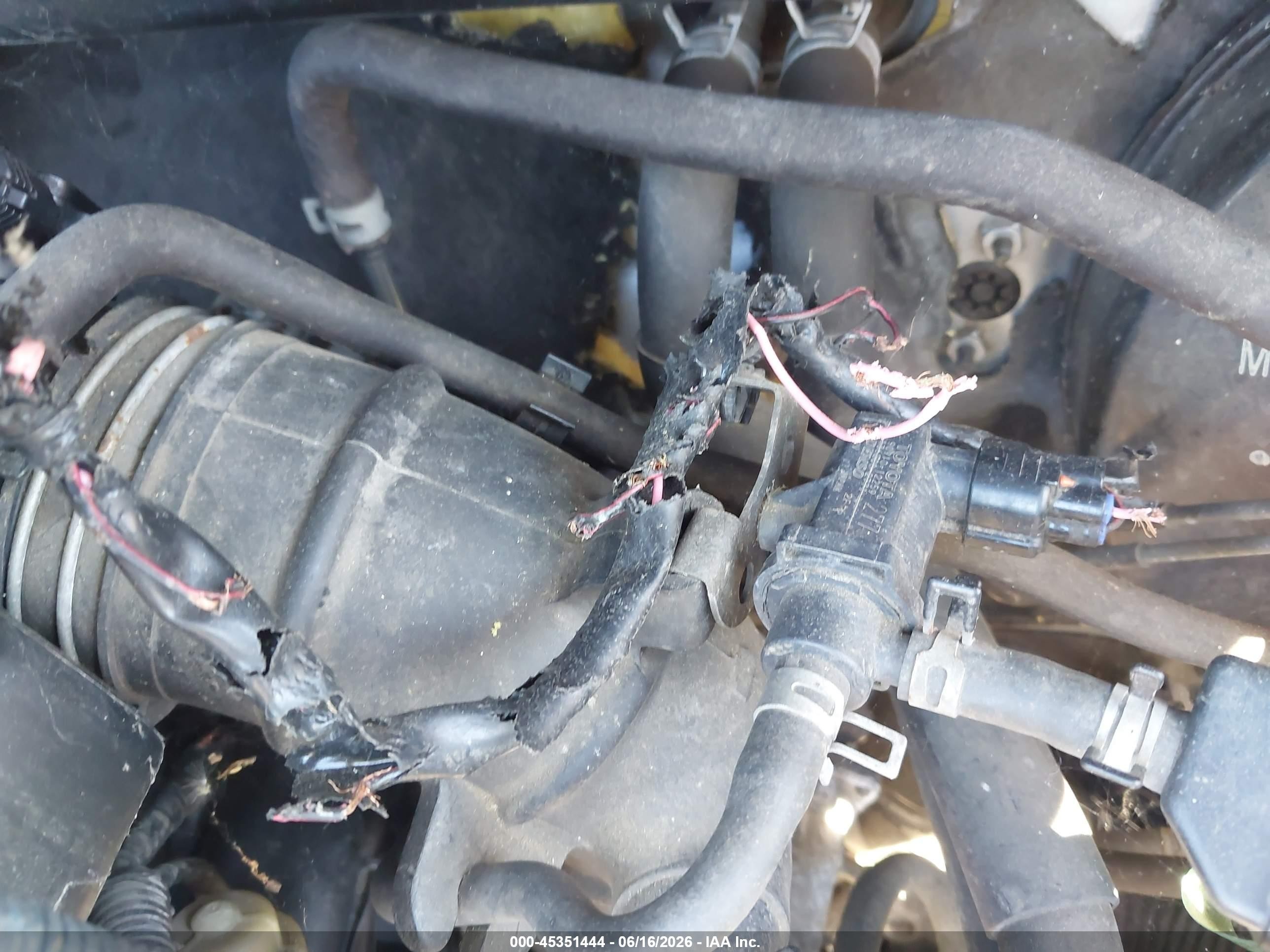 2004 Toyota Rav4   Silver vin: JTEHD20V640020673