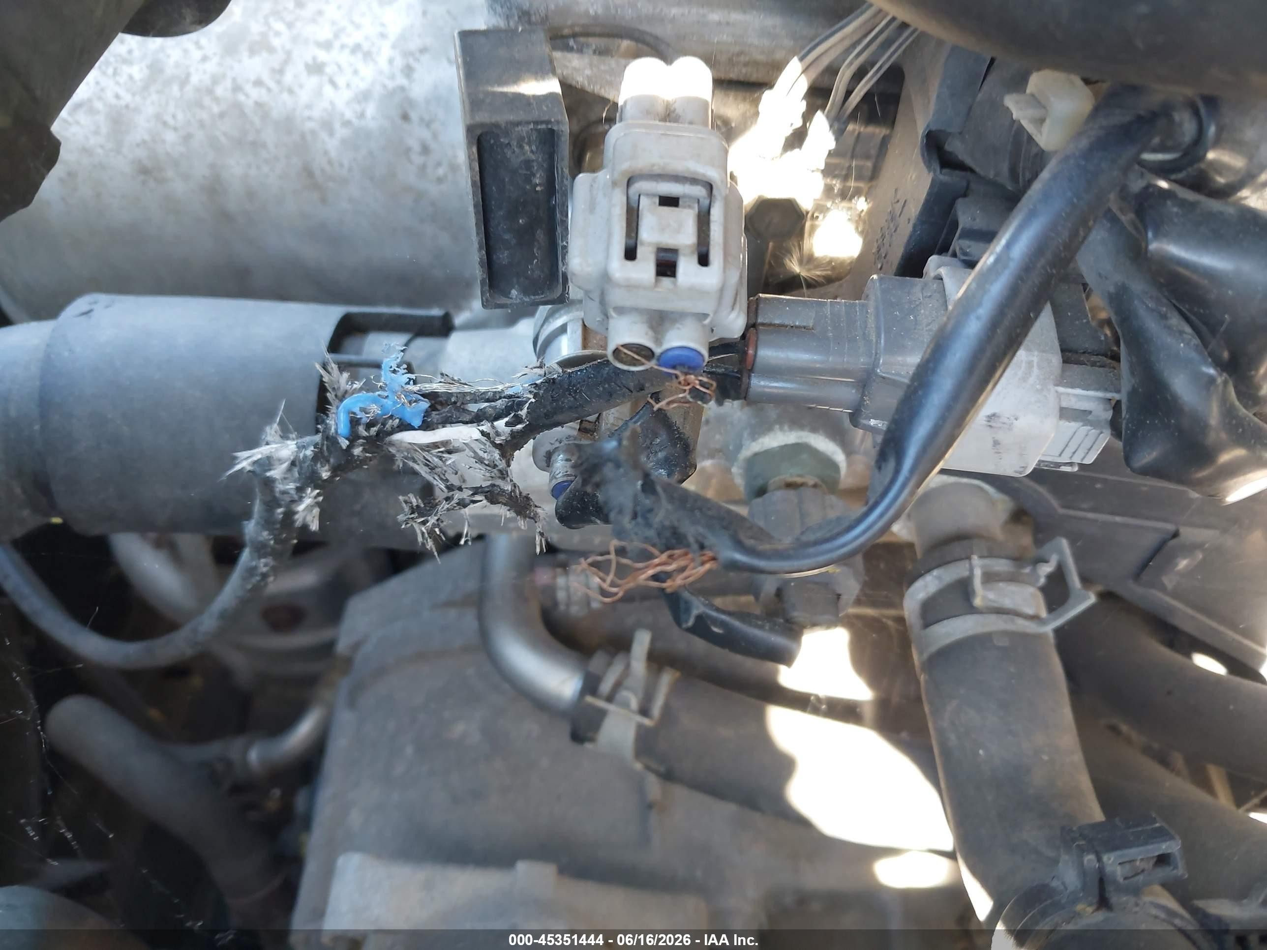 2004 Toyota Rav4   Silver vin: JTEHD20V640020673