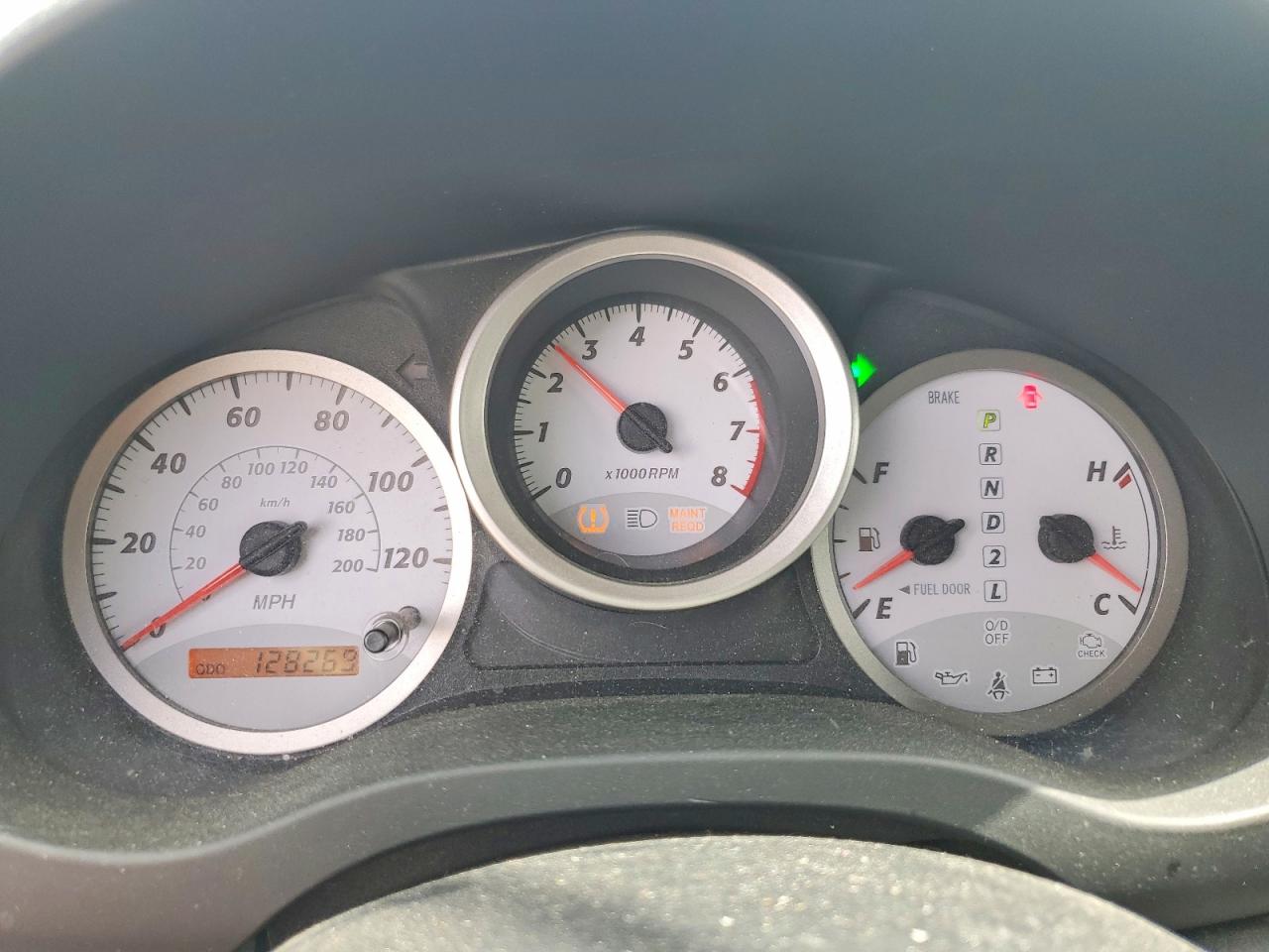 2004 Toyota Rav4 Base Silver vin: JTEHD20V640027378