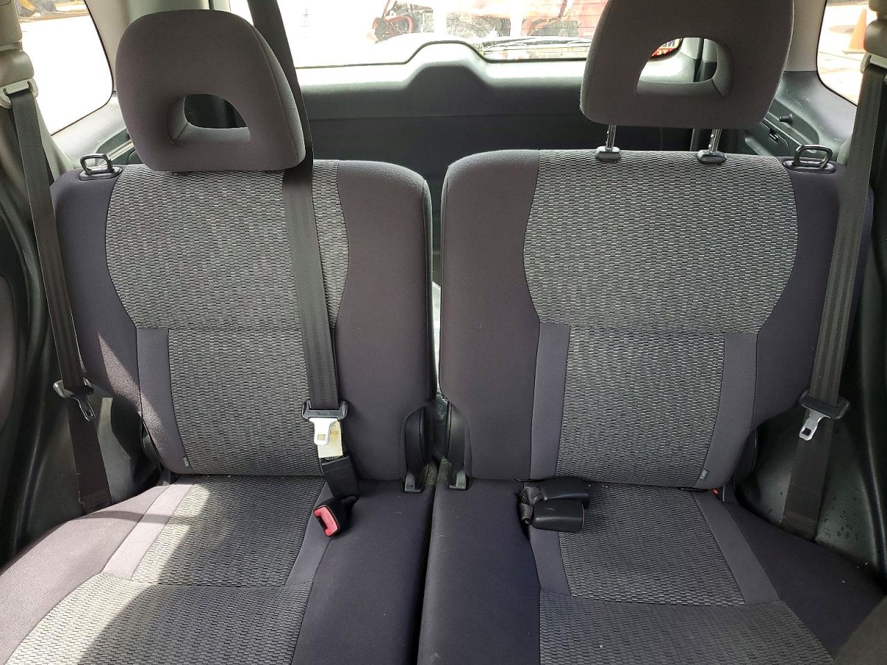 2004 Toyota Rav4 Base Silver vin: JTEHD20V640027378