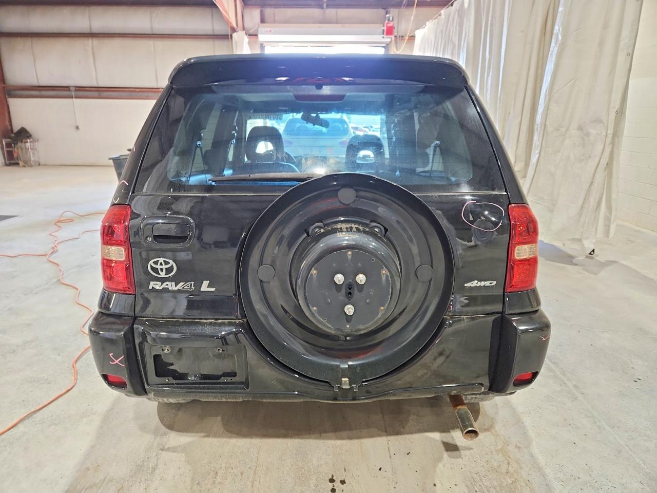 2004 Toyota Rav4 Base Black vin: JTEHD20V640037098