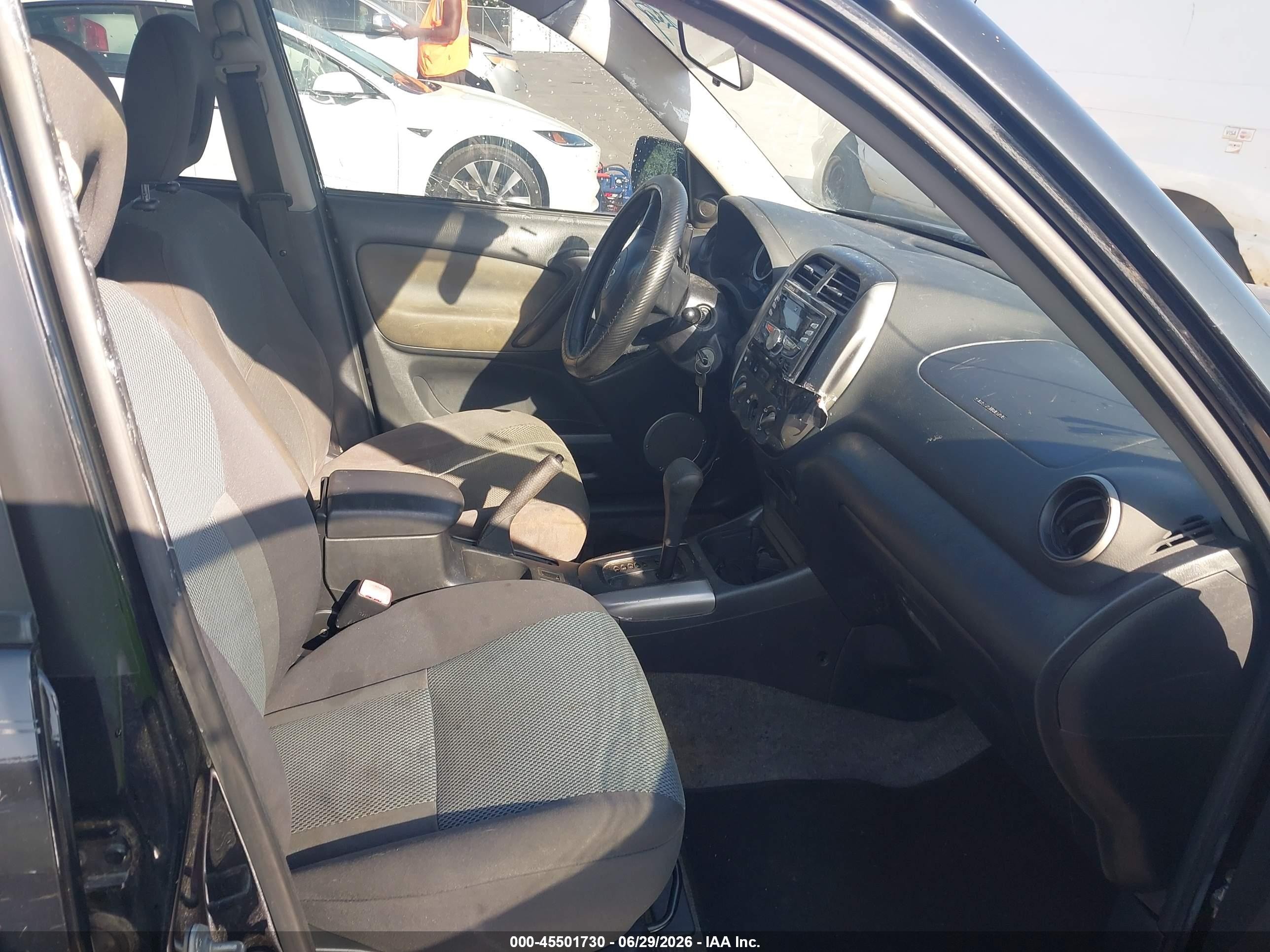 2004 Toyota Rav4   Black vin: JTEHD20V646007757