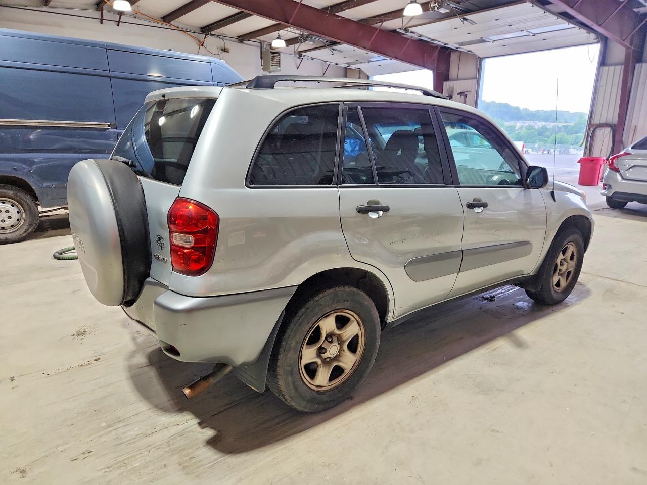 2005 Toyota Rav4 Base Silver vin: JTEHD20V650049964