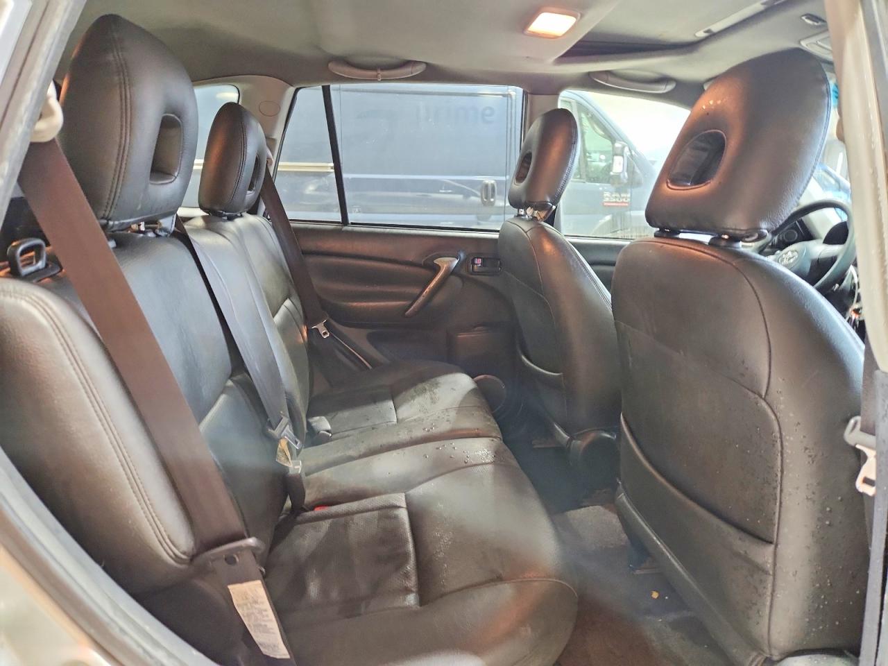 2005 Toyota Rav4 Base Silver vin: JTEHD20V650049964