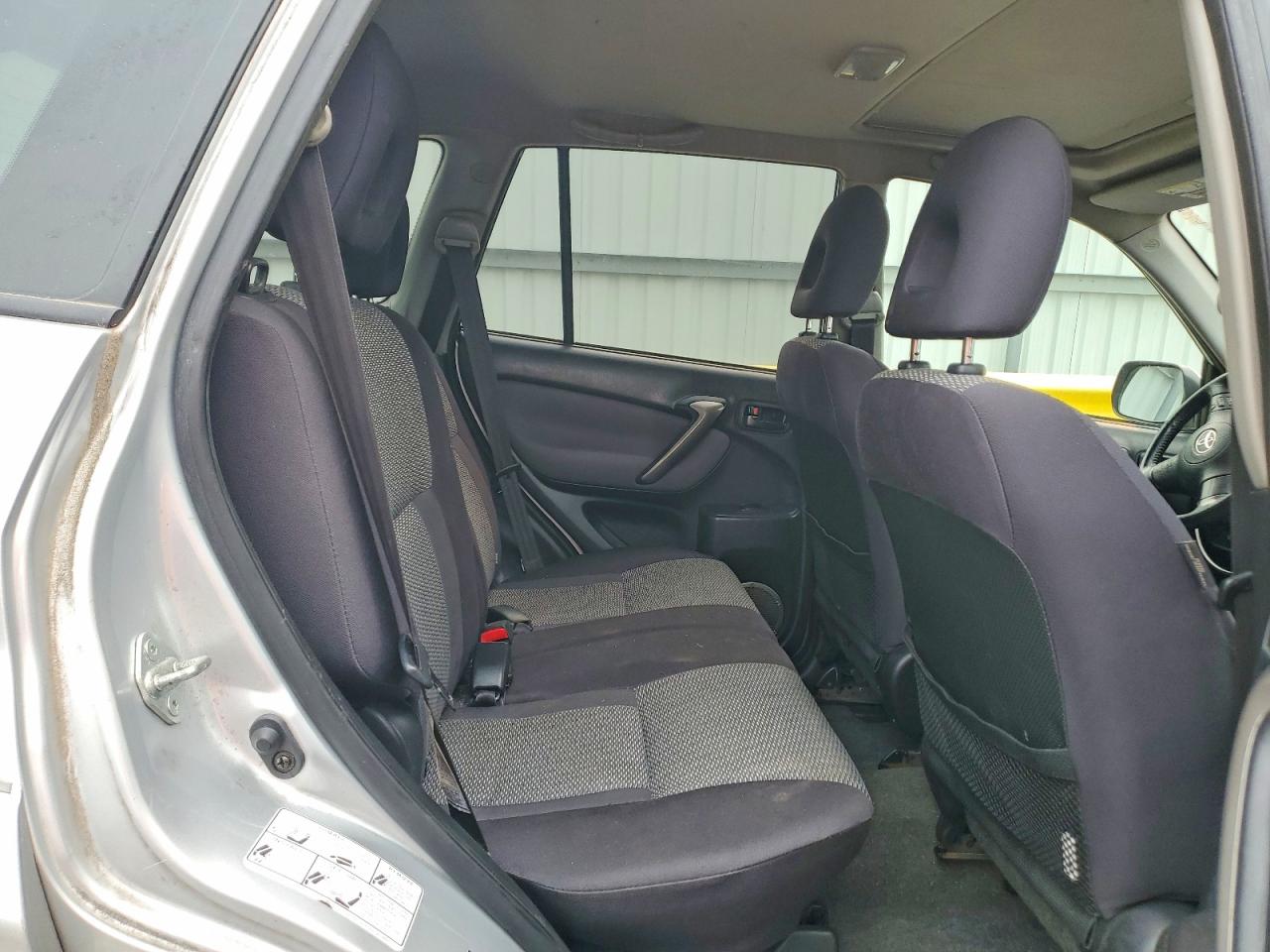 2005 Toyota Rav4 Base Silver vin: JTEHD20V650052783