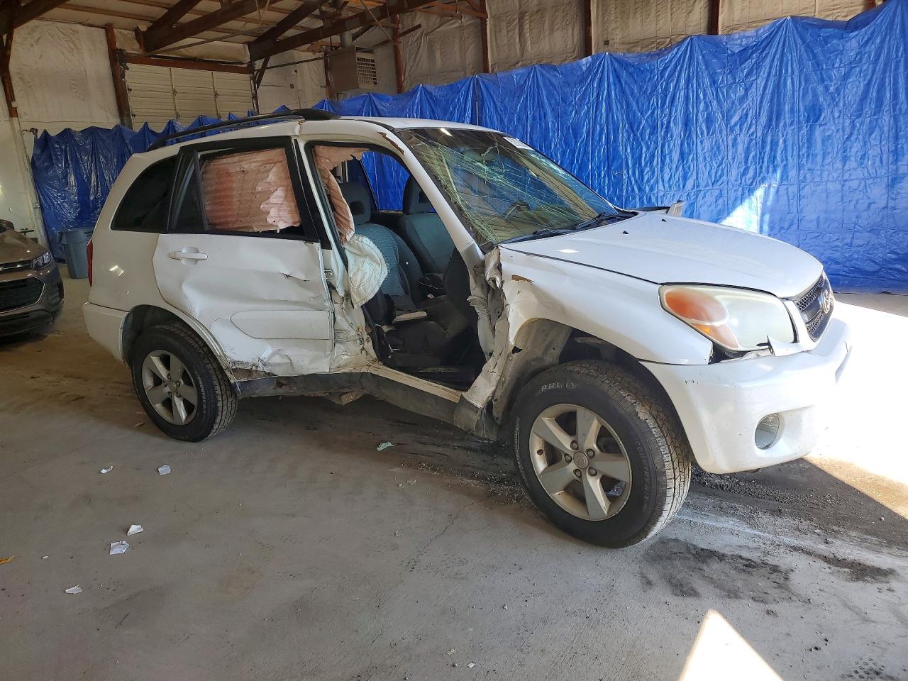 2005 Toyota Rav4 Base White vin: JTEHD20V650057160