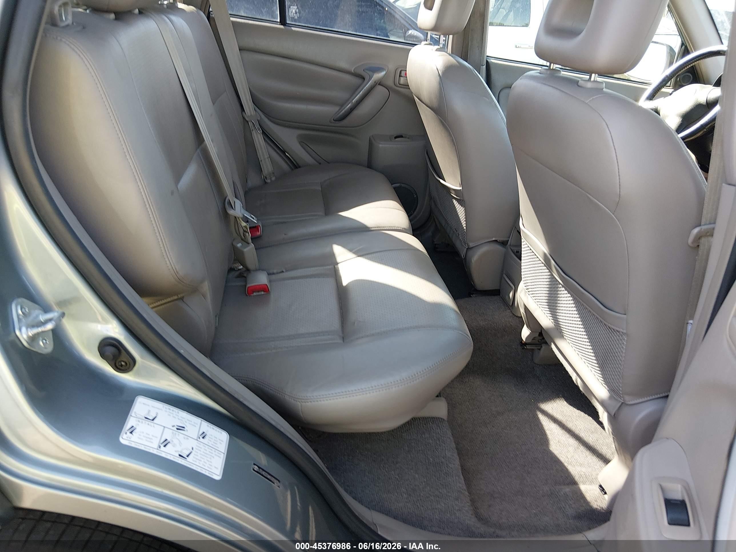 2005 Toyota Rav4   Silver vin: JTEHD20V650058356