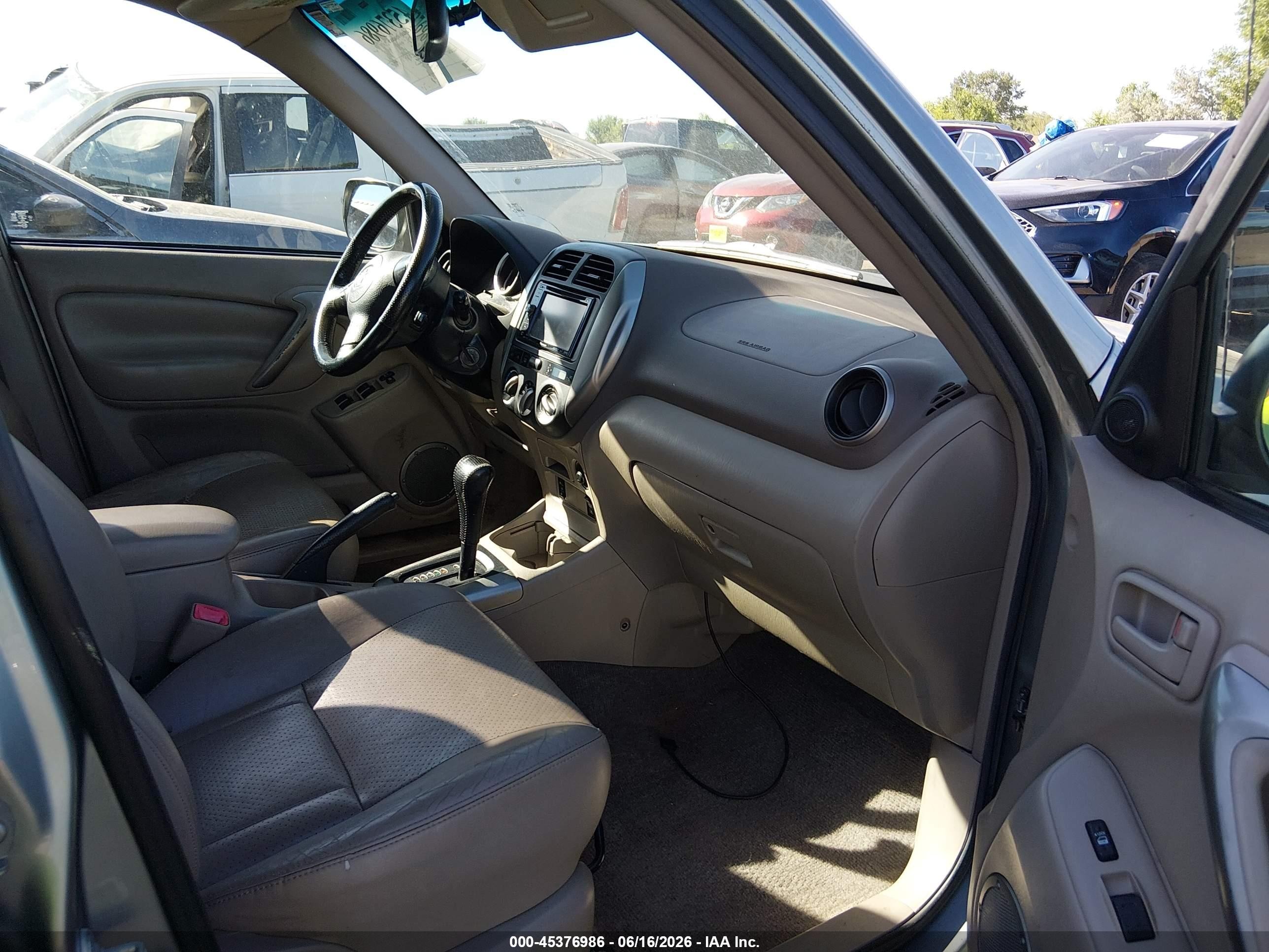 2005 Toyota Rav4   Silver vin: JTEHD20V650058356