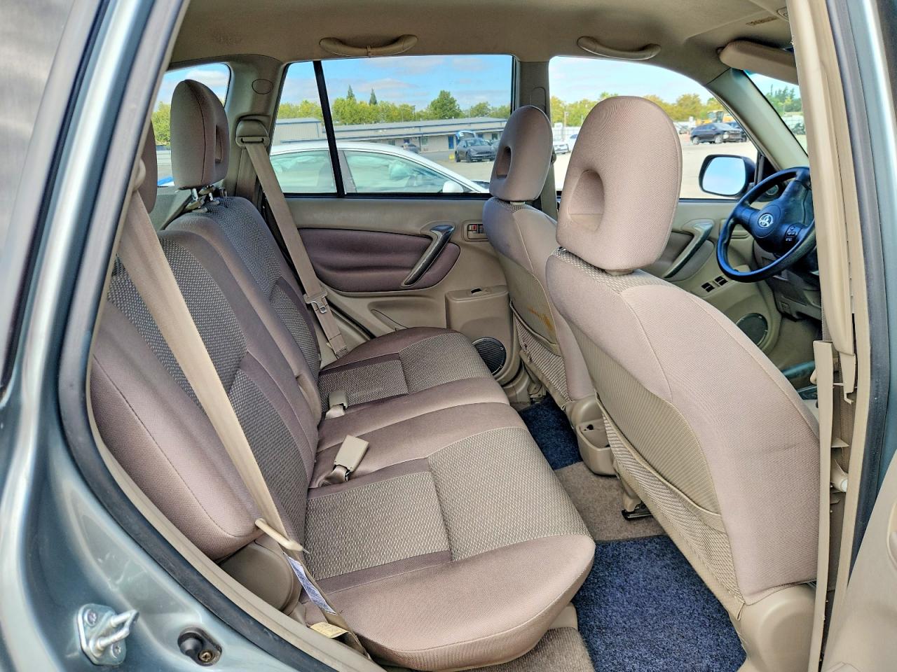 2005 Toyota Rav4 Base Silver vin: JTEHD20V650070572