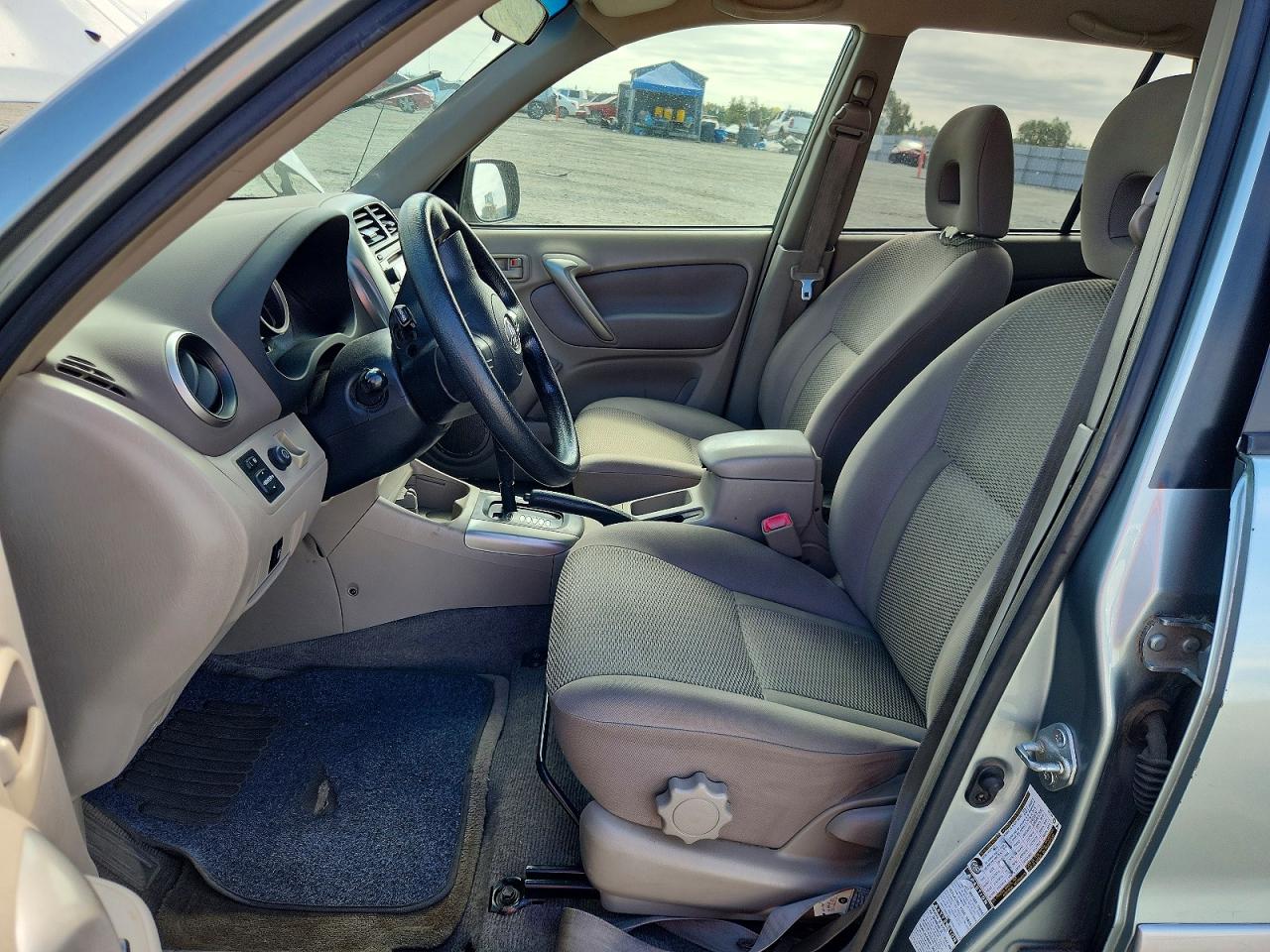 2005 Toyota Rav4 Base Silver vin: JTEHD20V650070572