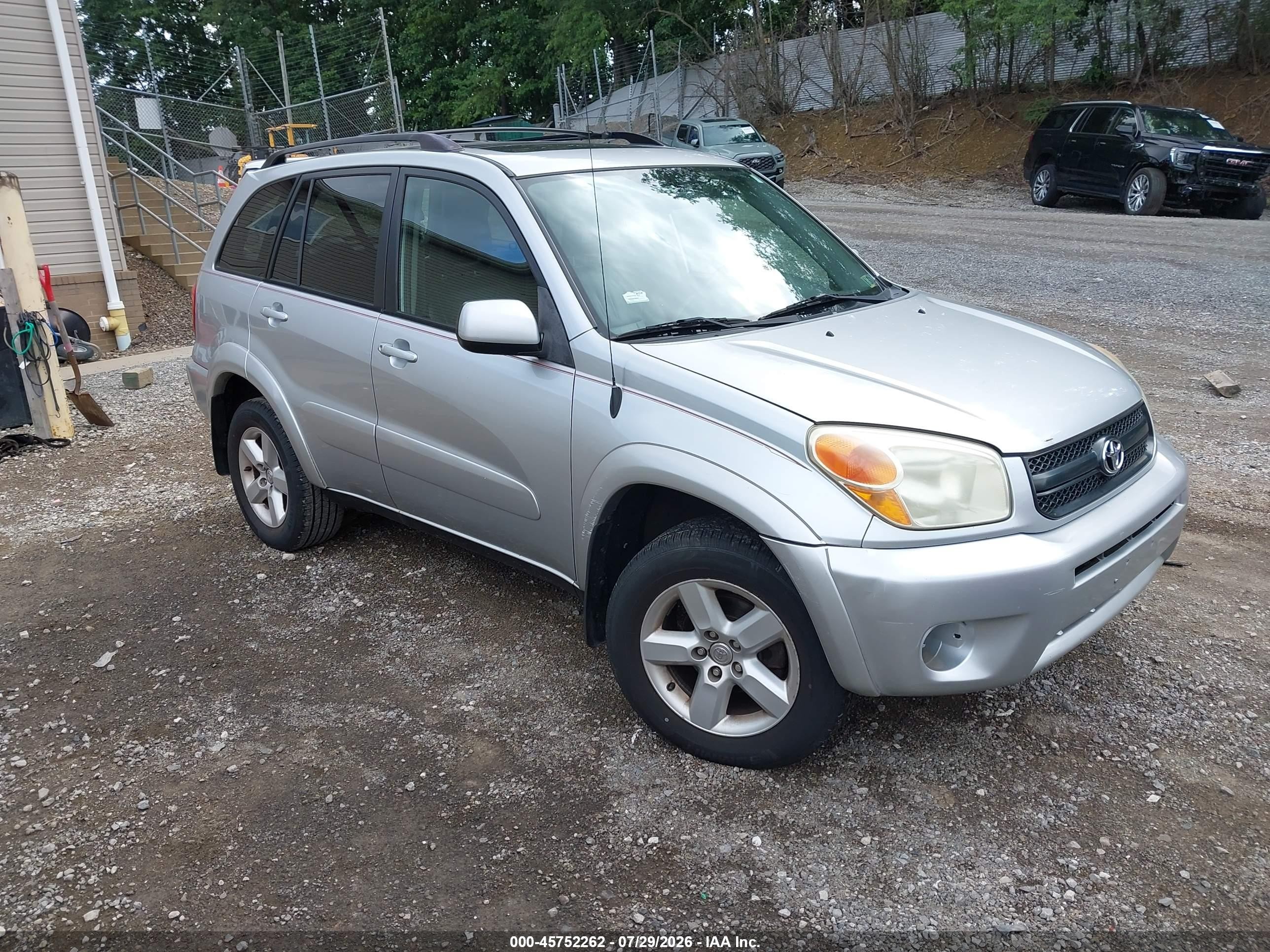 2005 Toyota Rav4   Silver vin: JTEHD20V656028156