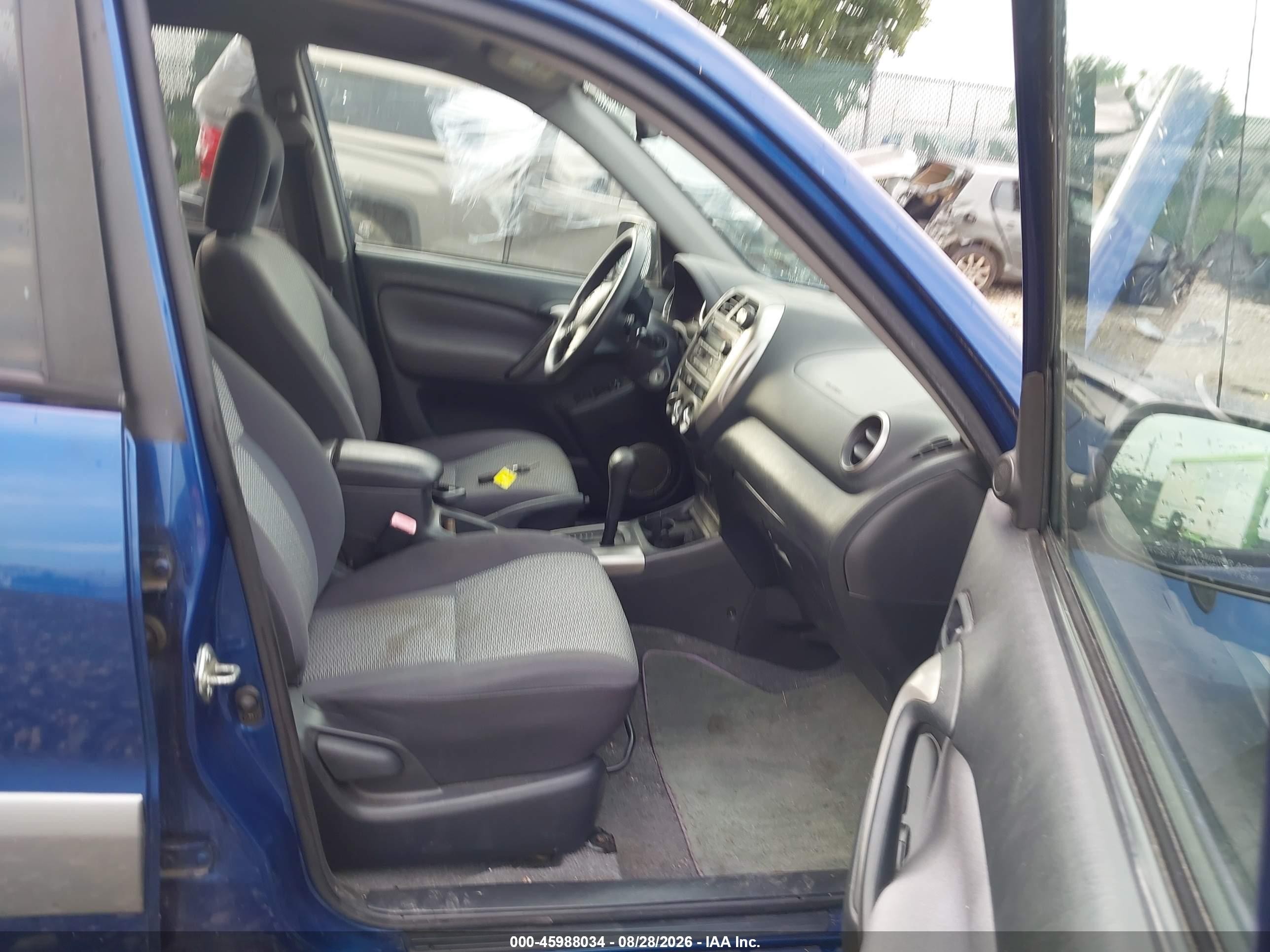 2005 Toyota Rav4   Blue vin: JTEHD20V656029162