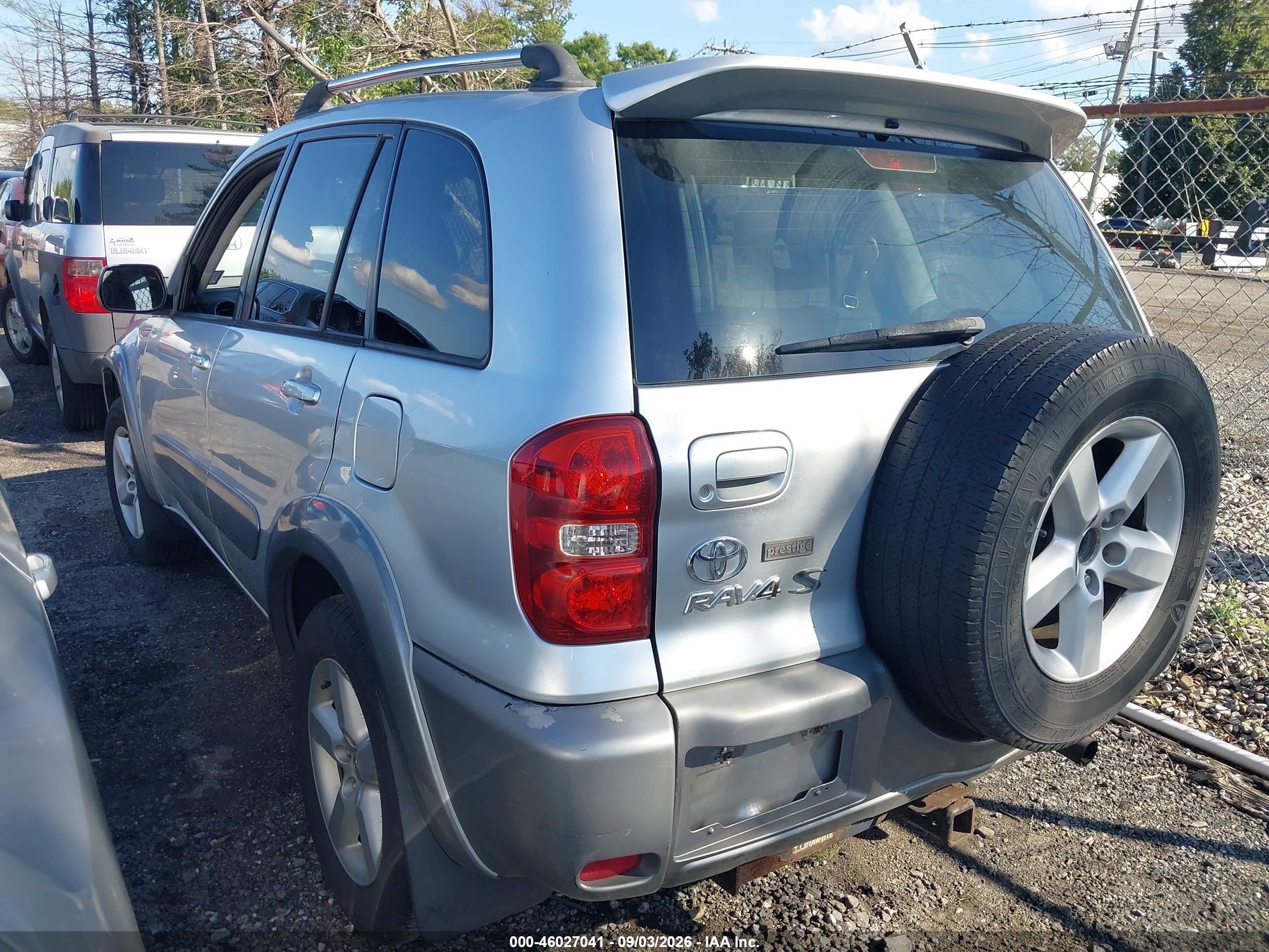 2005 Toyota Rav4   Silver vin: JTEHD20V656033924