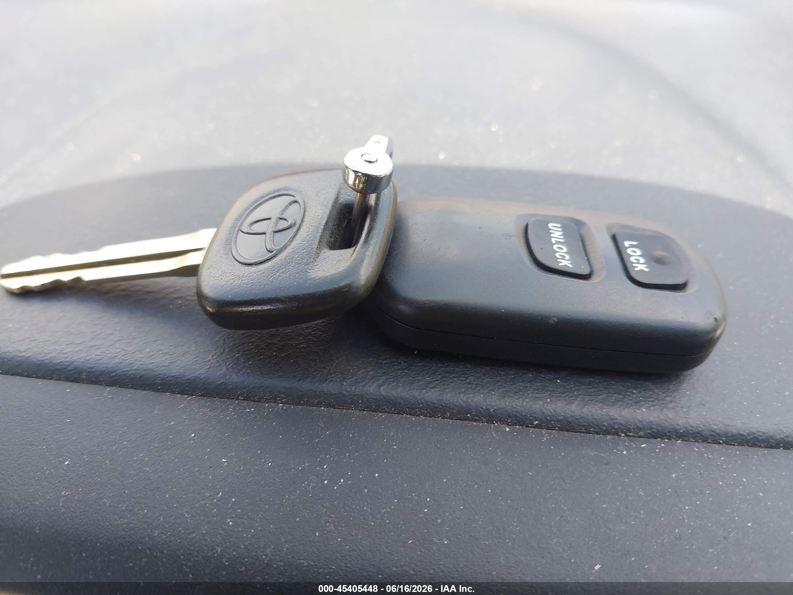 2005 Toyota Rav4   Black vin: JTEHD20V656043952