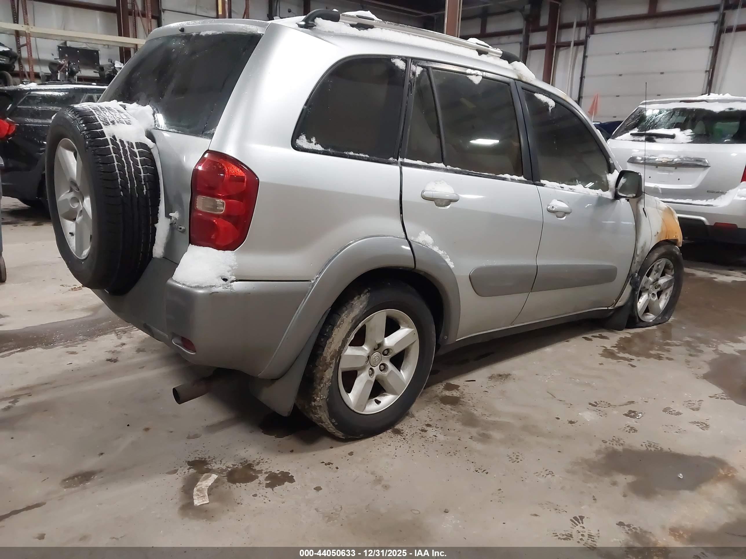 2004 Toyota Rav4   Silver vin: JTEHD20V746018833