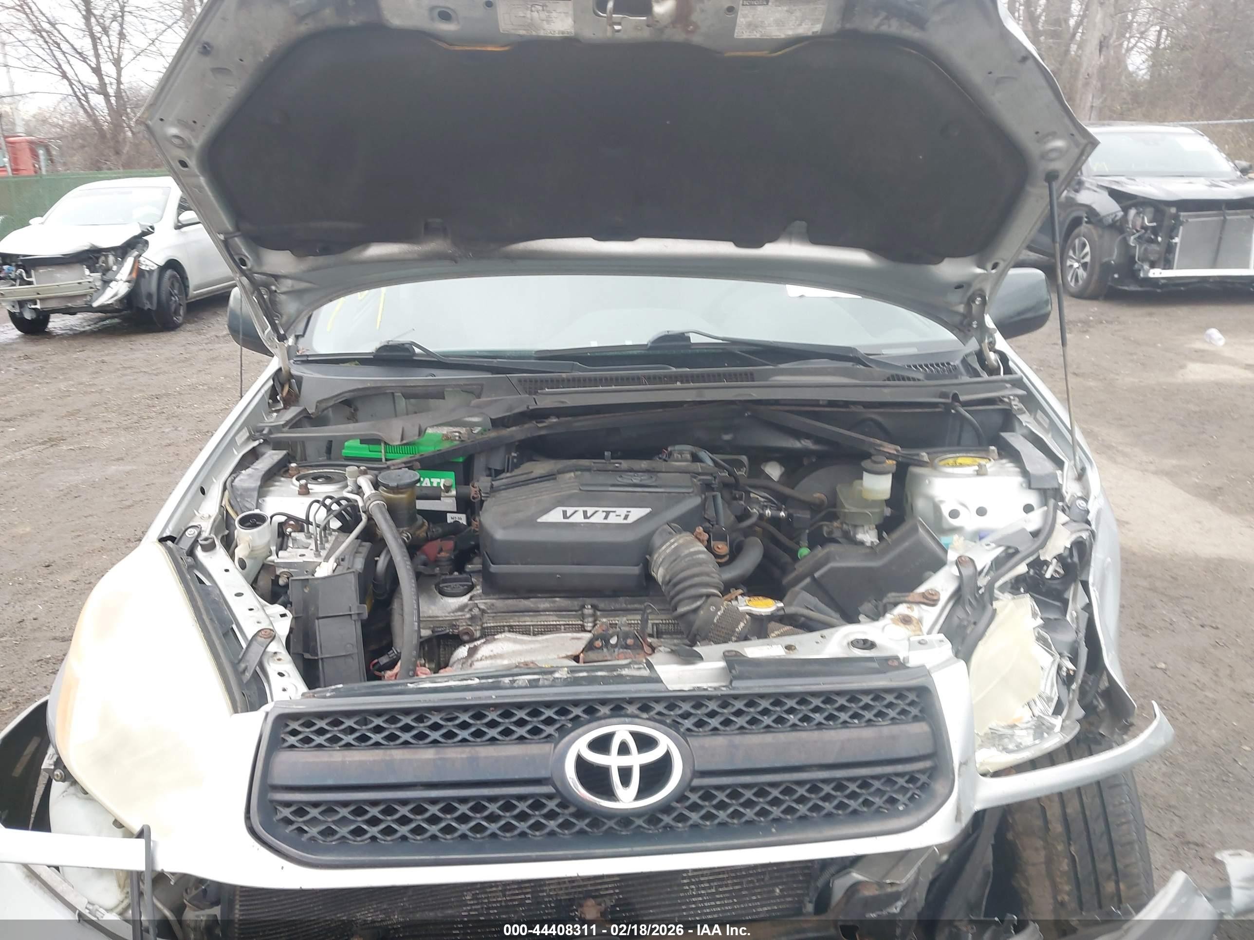 2004 Toyota Rav4   Silver vin: JTEHD20V746019240