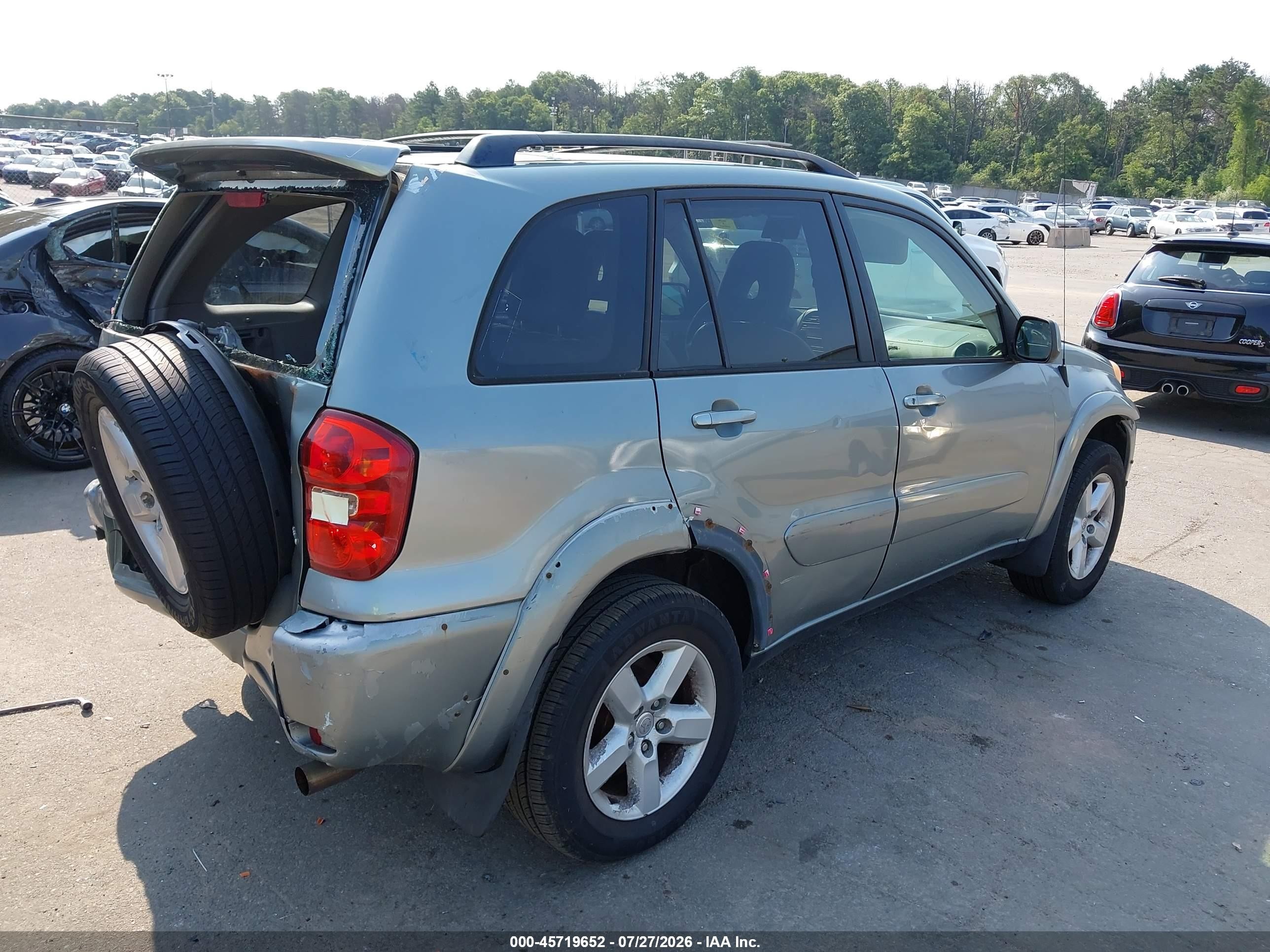 2005 Toyota Rav4   Gray vin: JTEHD20V750042568