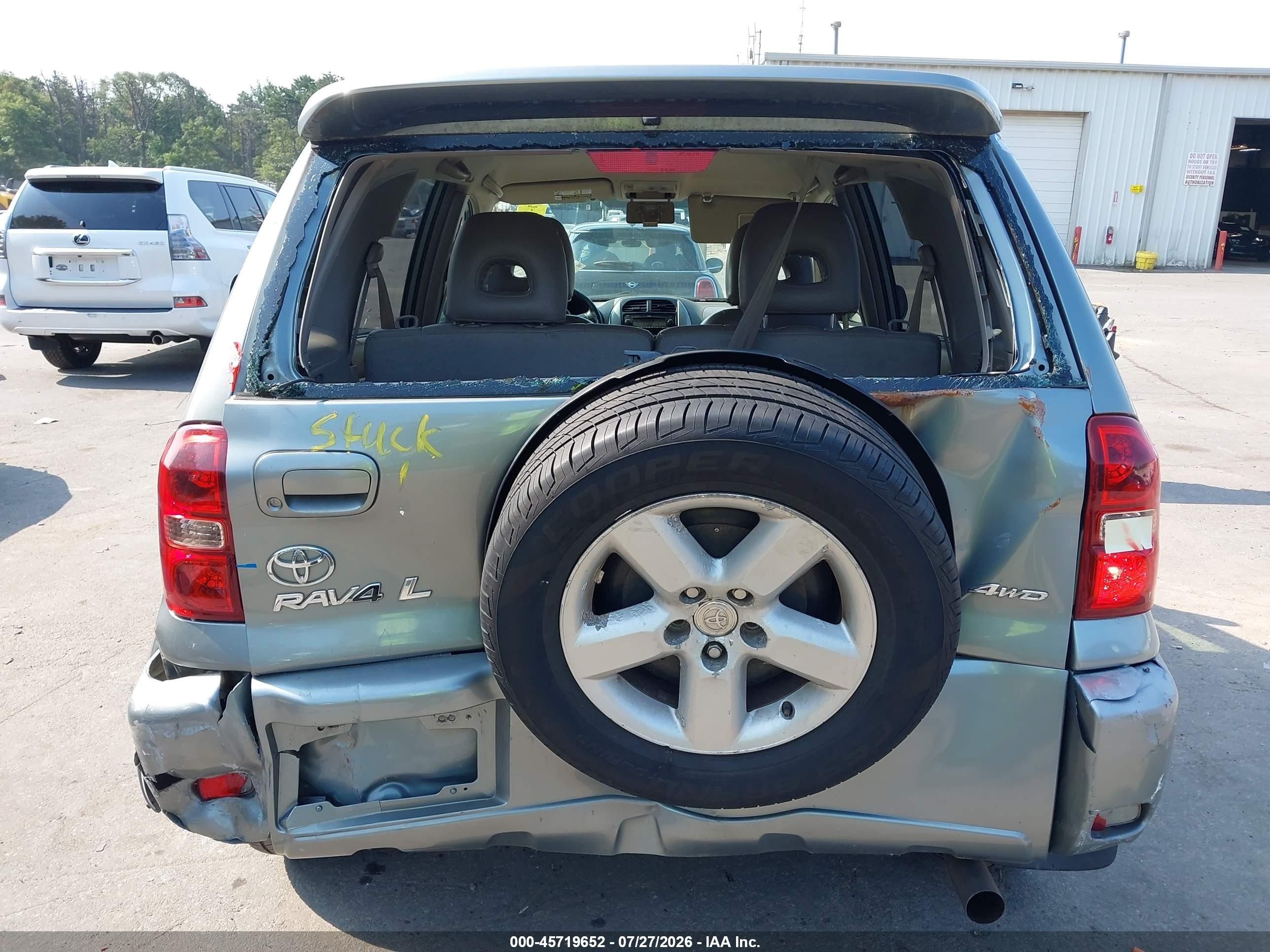 2005 Toyota Rav4   Gray vin: JTEHD20V750042568