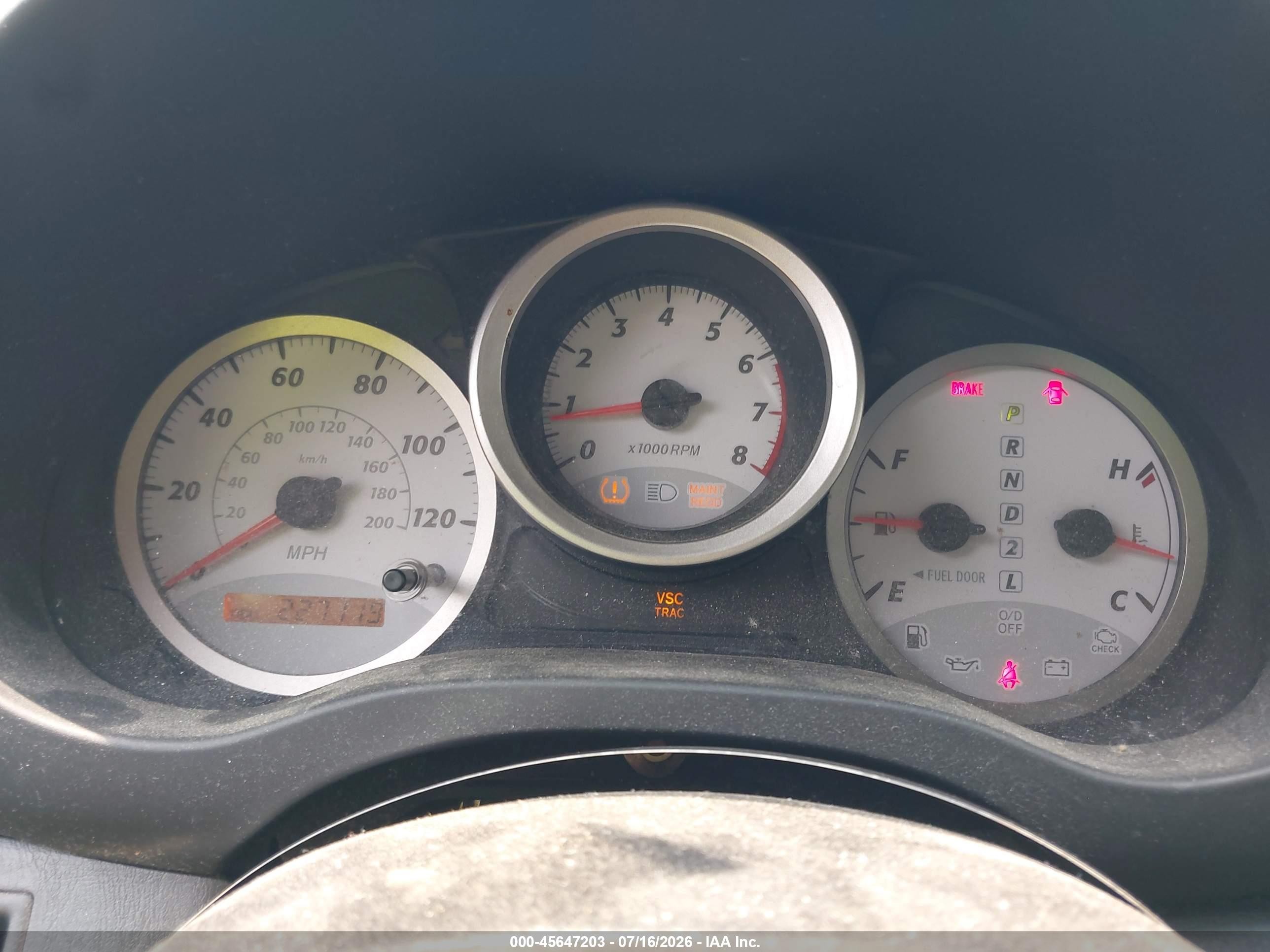 2005 Toyota Rav4 Silver vin: JTEHD20V750048161